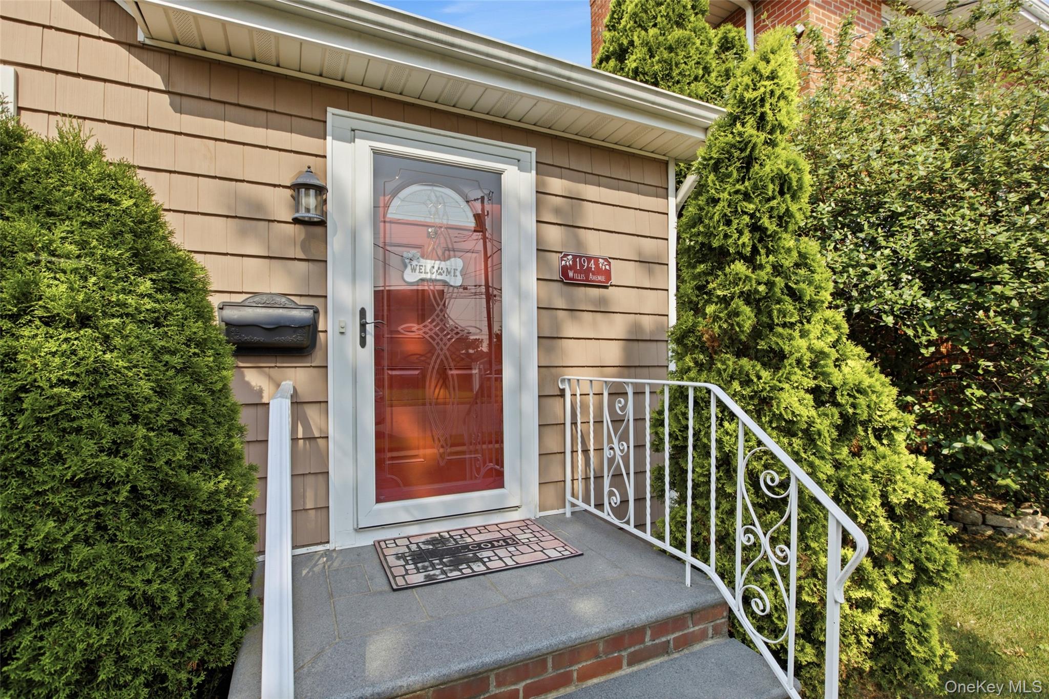  194 Willis Avenue, Floral Park, NY, 11001 - 物件實景