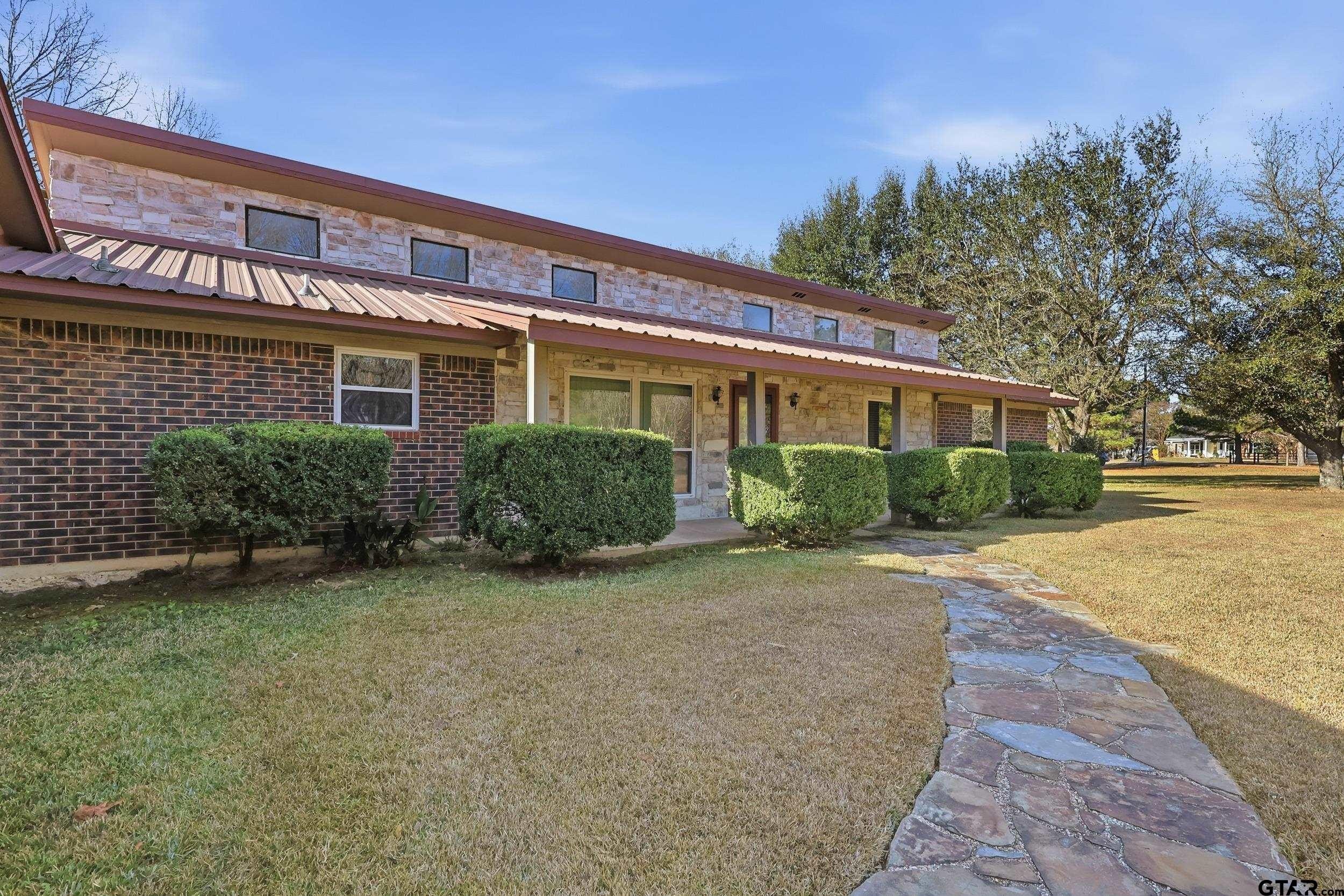 Pittsburg, Texas, 75686, United States, 3 Bedrooms Bedrooms, ,2 BathroomsBathrooms,Residential,For Sale,2008621