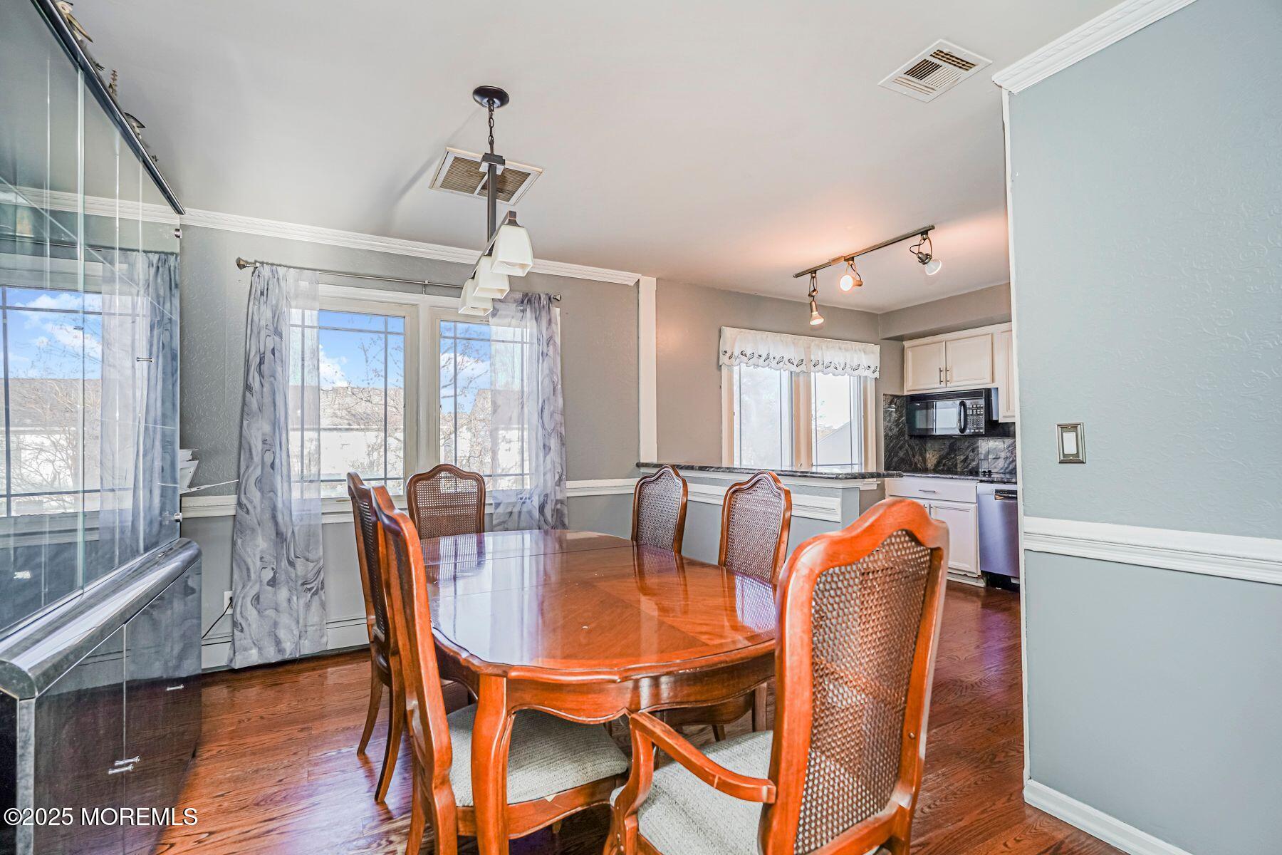 Brick, New Jersey, 08724, United States, 4 Bedrooms Bedrooms, ,2 BathroomsBathrooms,Residential,For Sale,2001945