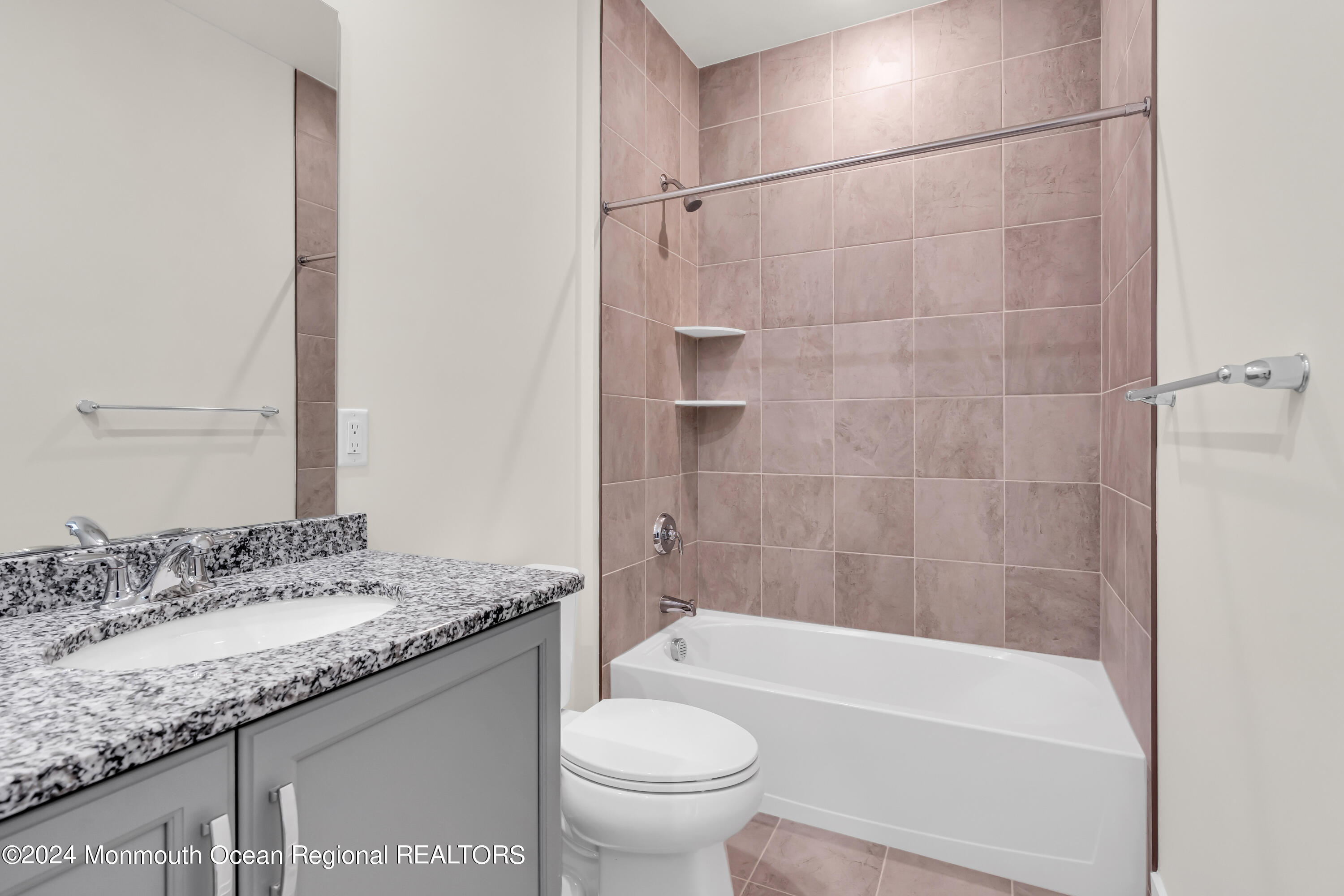 Middletown, New Jersey, 07748, United States, 4 Bedrooms Bedrooms, ,4 BathroomsBathrooms,Residential,For Sale,2001842