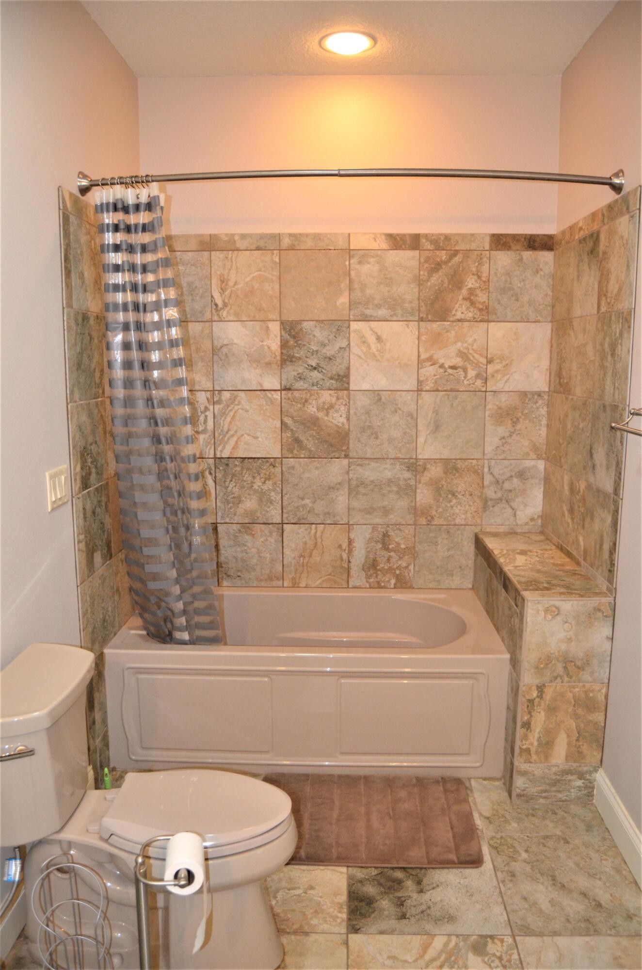 Crossville, Tennessee, 38571, United States, 4 Bedrooms Bedrooms, ,4 BathroomsBathrooms,Residential,For Sale,1916408