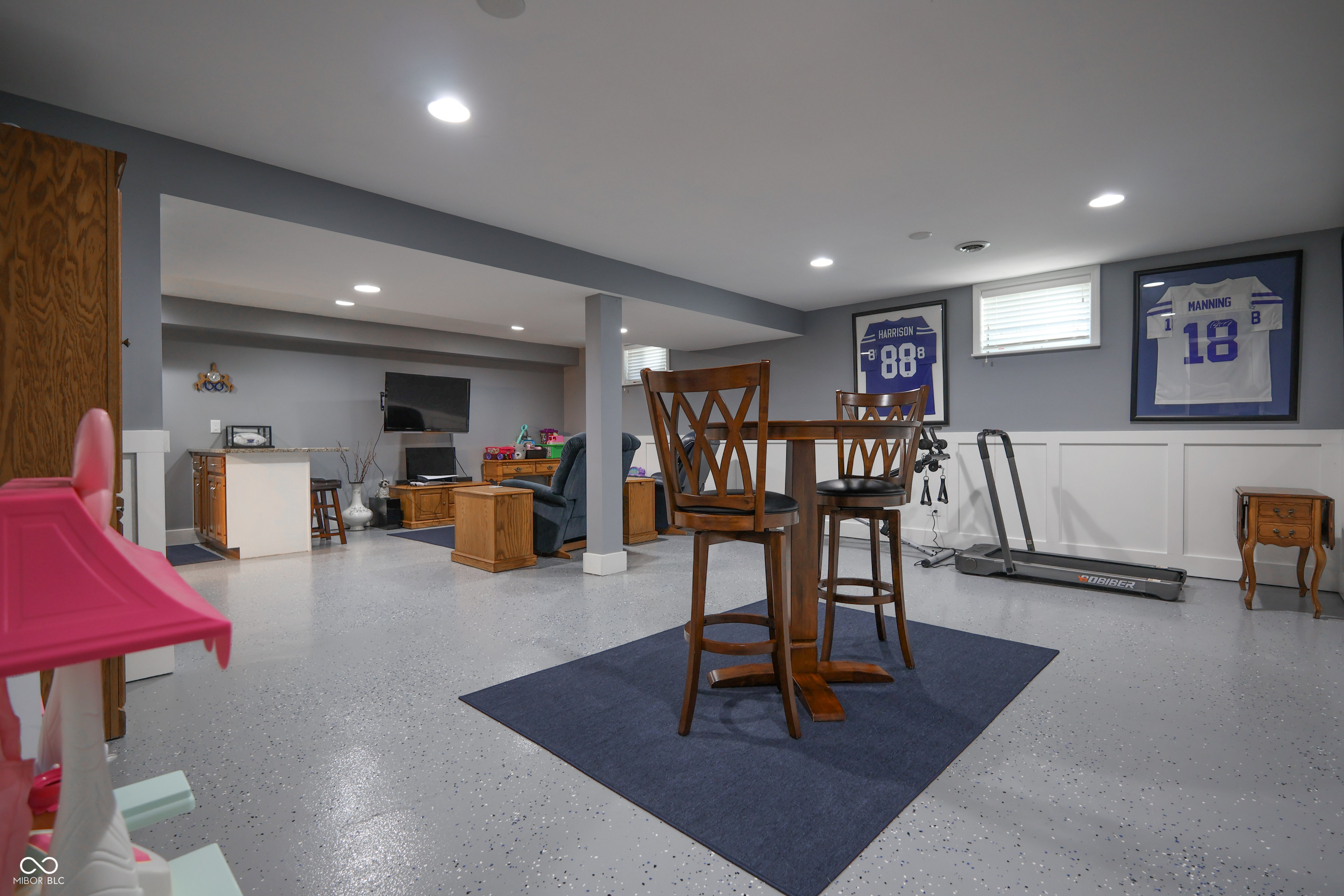 Columbus, Indiana, 47203, United States, 5 Bedrooms Bedrooms, ,6 BathroomsBathrooms,Residential,For Sale,1975671