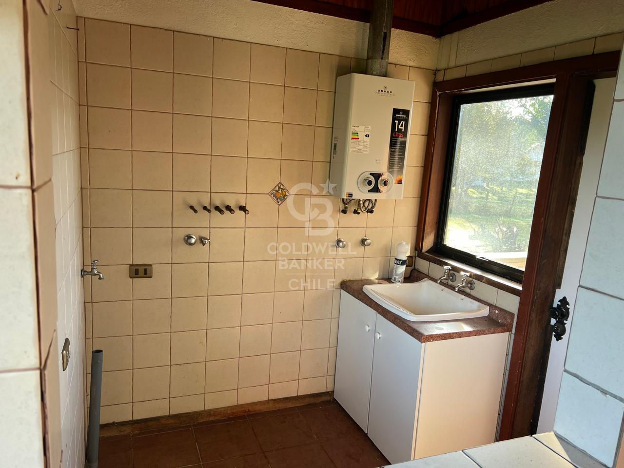 Puerto Varas, Chile, 5 Bedrooms Bedrooms, ,3 BathroomsBathrooms,Residential,For Sale,1837994