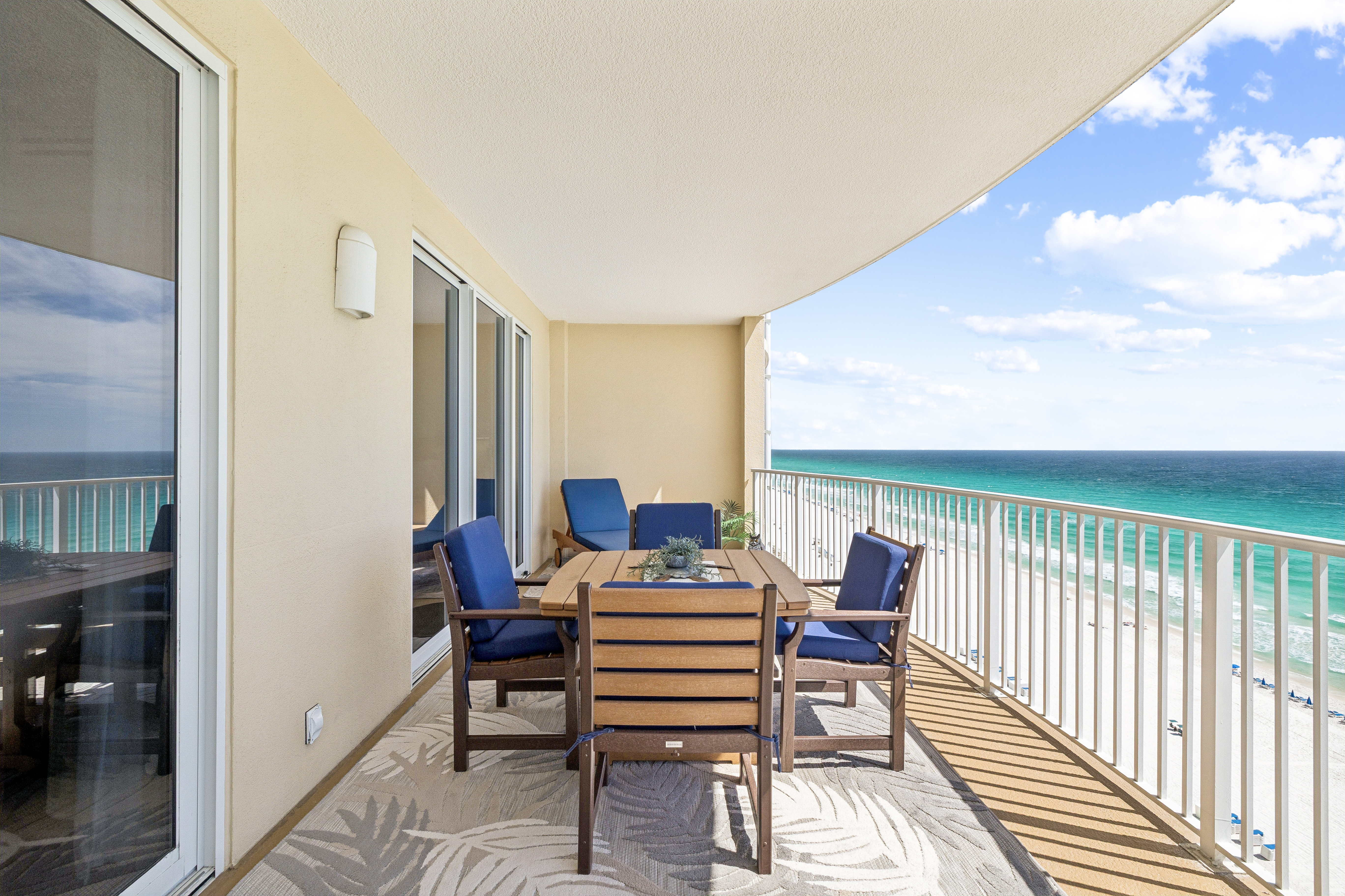  Fully Reimagined Gulf-Front Retreat with Private Oversized Balcony - 物件實景