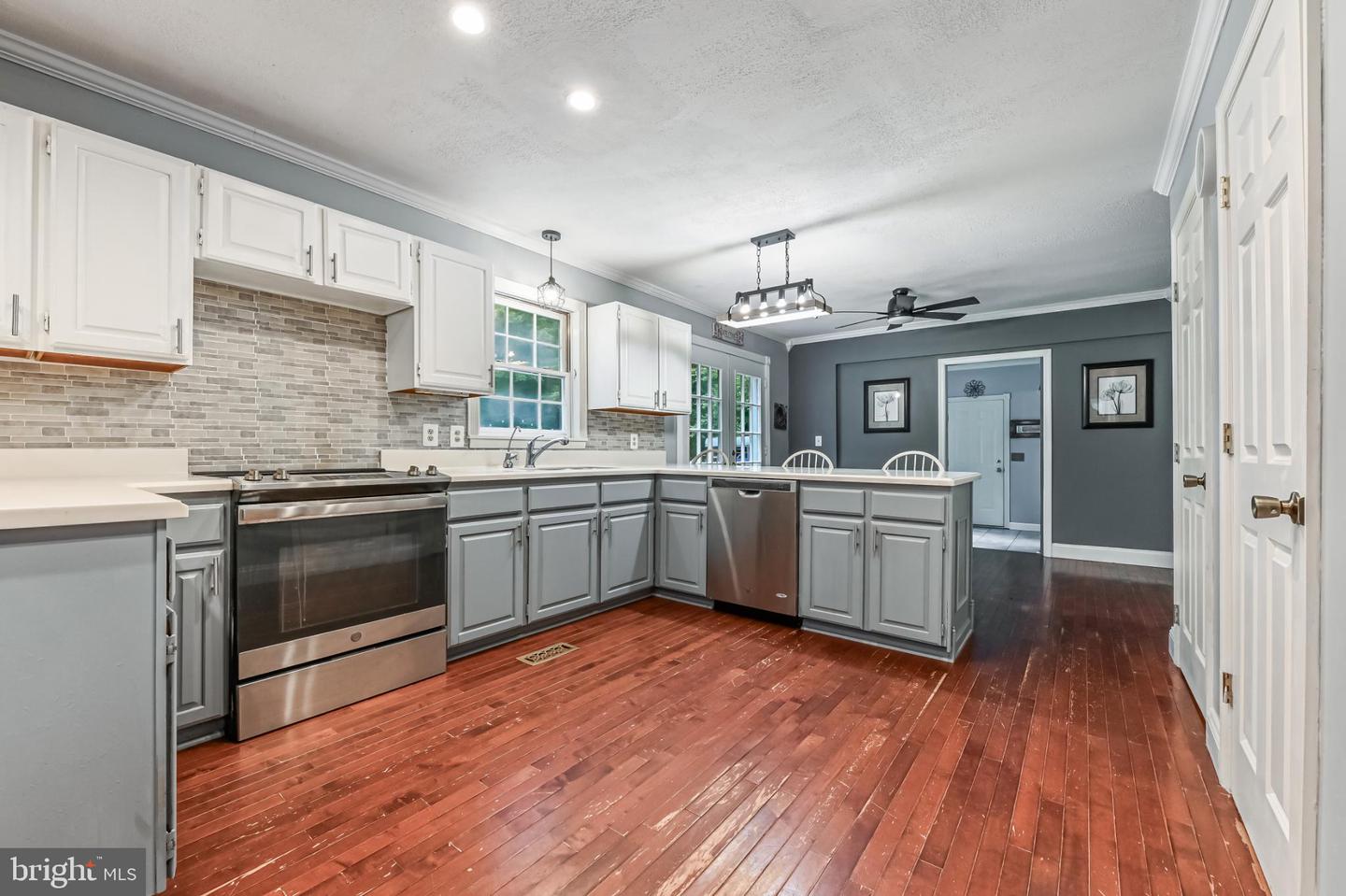 Easton, Maryland, 21601, United States, 5 Bedrooms Bedrooms, ,4 BathroomsBathrooms,Residential,For Sale,2002273