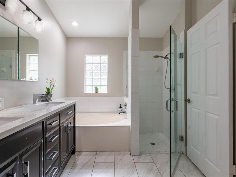 Pembroke Pines, Florida, 33027, United States, 3 Bedrooms Bedrooms, ,2 BathroomsBathrooms,Residential,For Sale,1885741