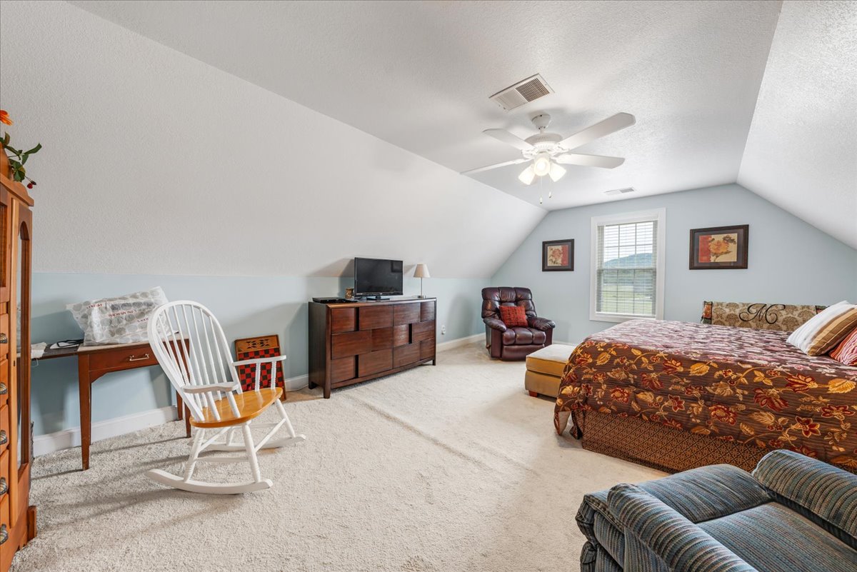 Winchester, Tennessee, 37398, United States, 4 Bedrooms Bedrooms, ,2 BathroomsBathrooms,Residential,For Sale,1921635