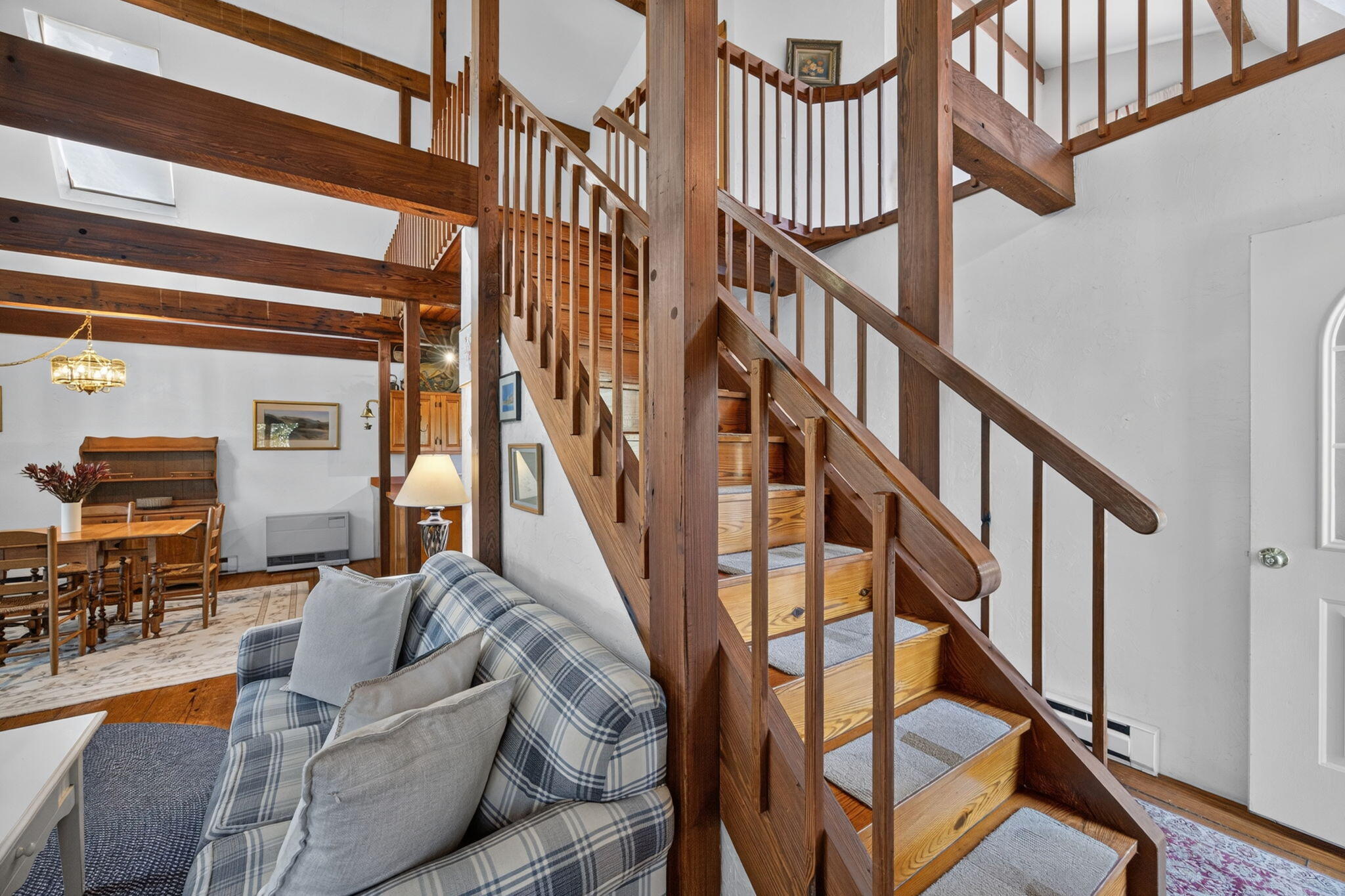  Wooded Privacy, Soaring Ceilings & a Separate Apartment - 物件實景