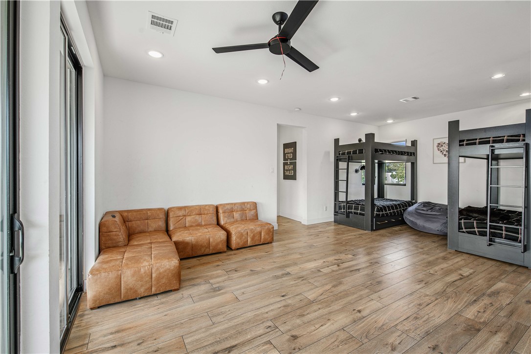 Bryan, Texas, 77802, United States, 5 Bedrooms Bedrooms, ,5 BathroomsBathrooms,Residential,For Sale,2001196