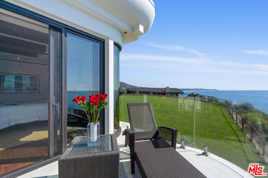 Malibu, California, 90265, United States, 3 Bedrooms Bedrooms, ,4 BathroomsBathrooms,Residential,For Sale,1855948