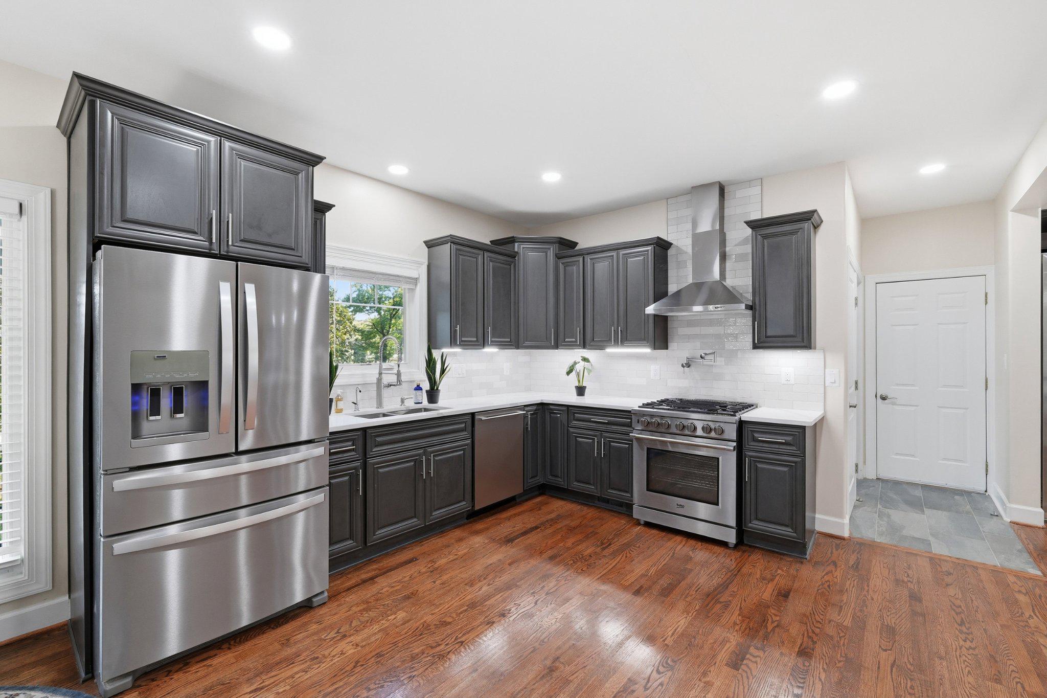  6340 Old Dominion Drive, Mclean, VA, 22101 - 物件實景