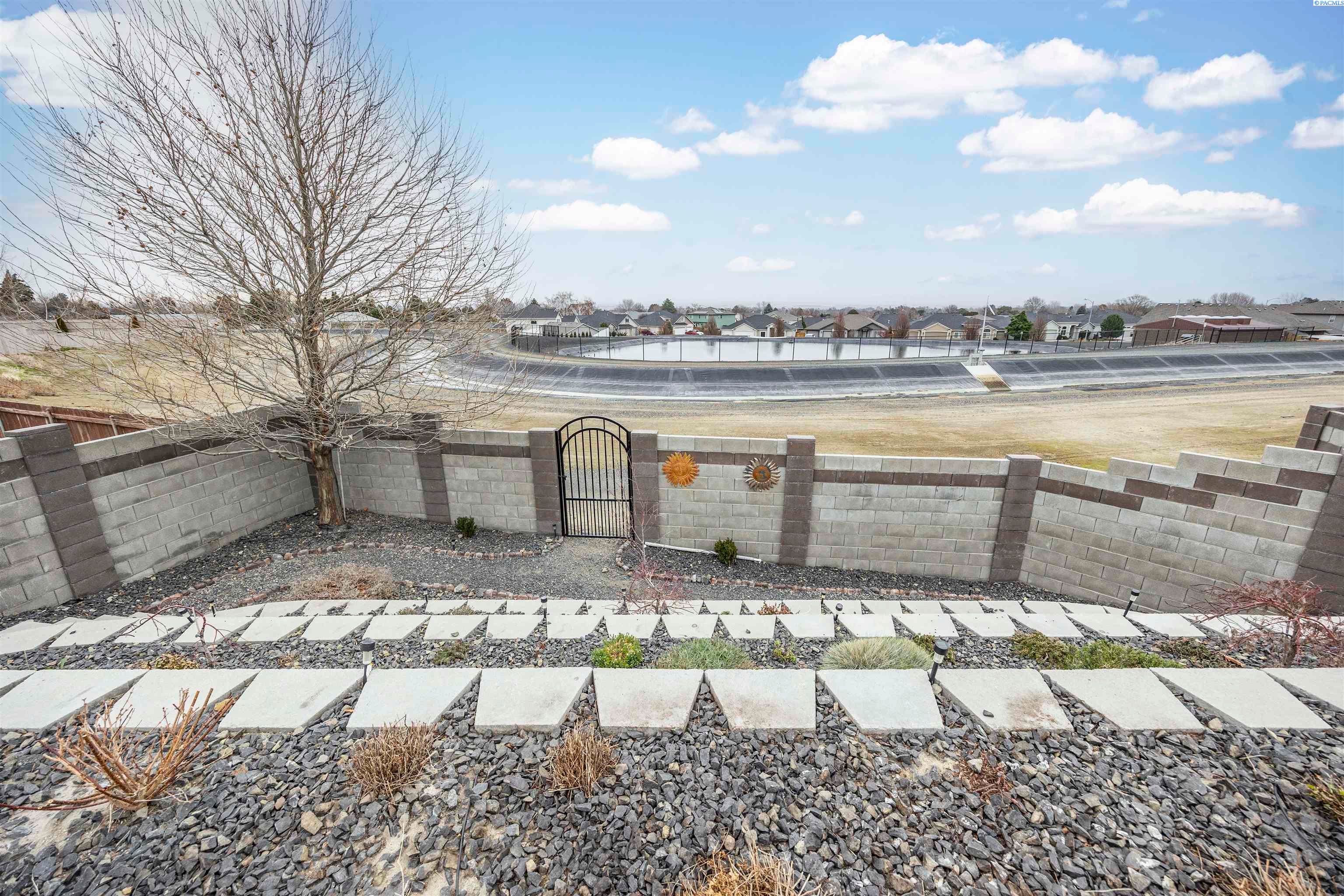 Kennewick, Washington, 99337, United States, 3 Bedrooms Bedrooms, ,1 BathroomBathrooms,Residential,For Sale,2012614