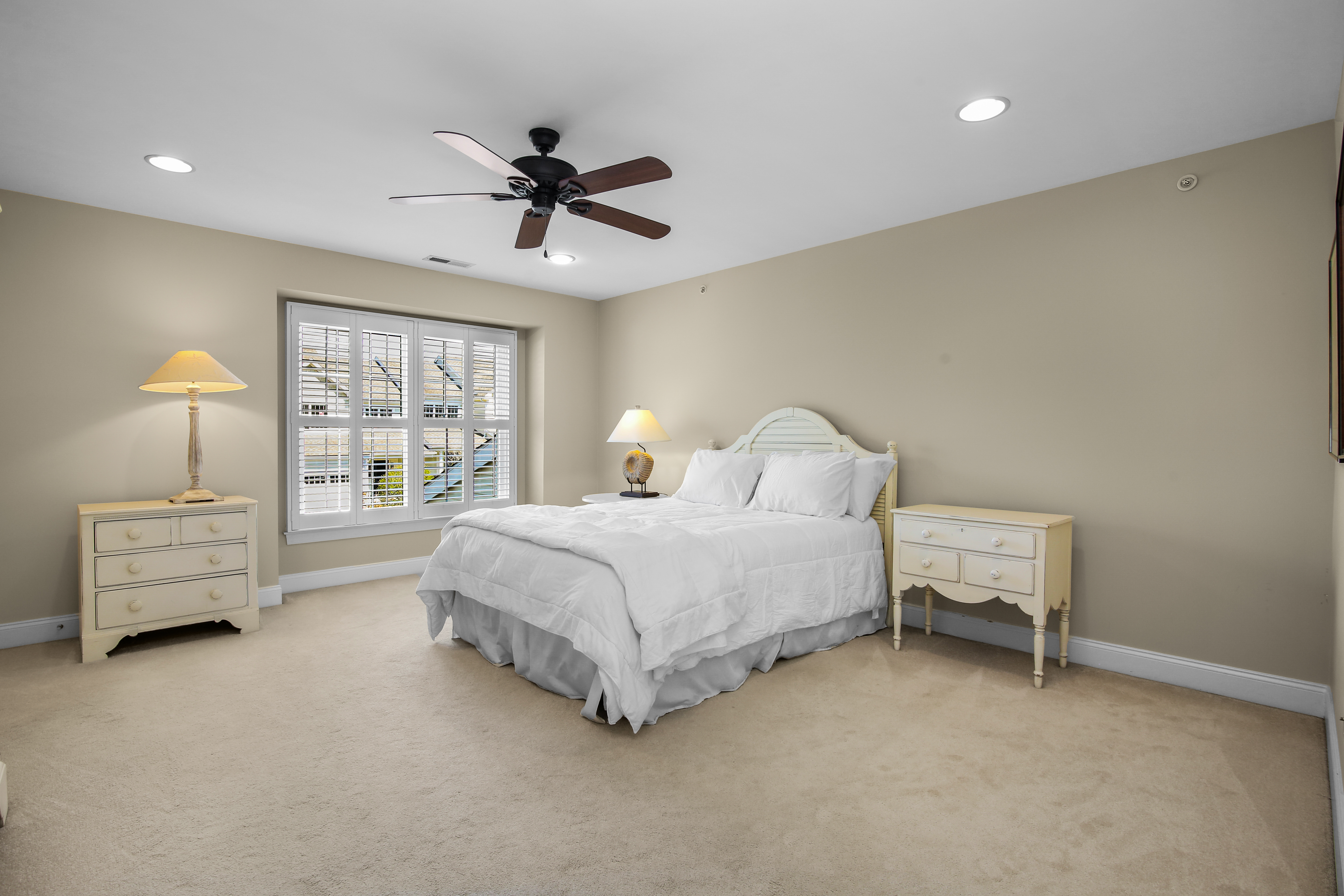  Gorgeous Turnkey End-Unit Condo in Ridgefield - 物件實景