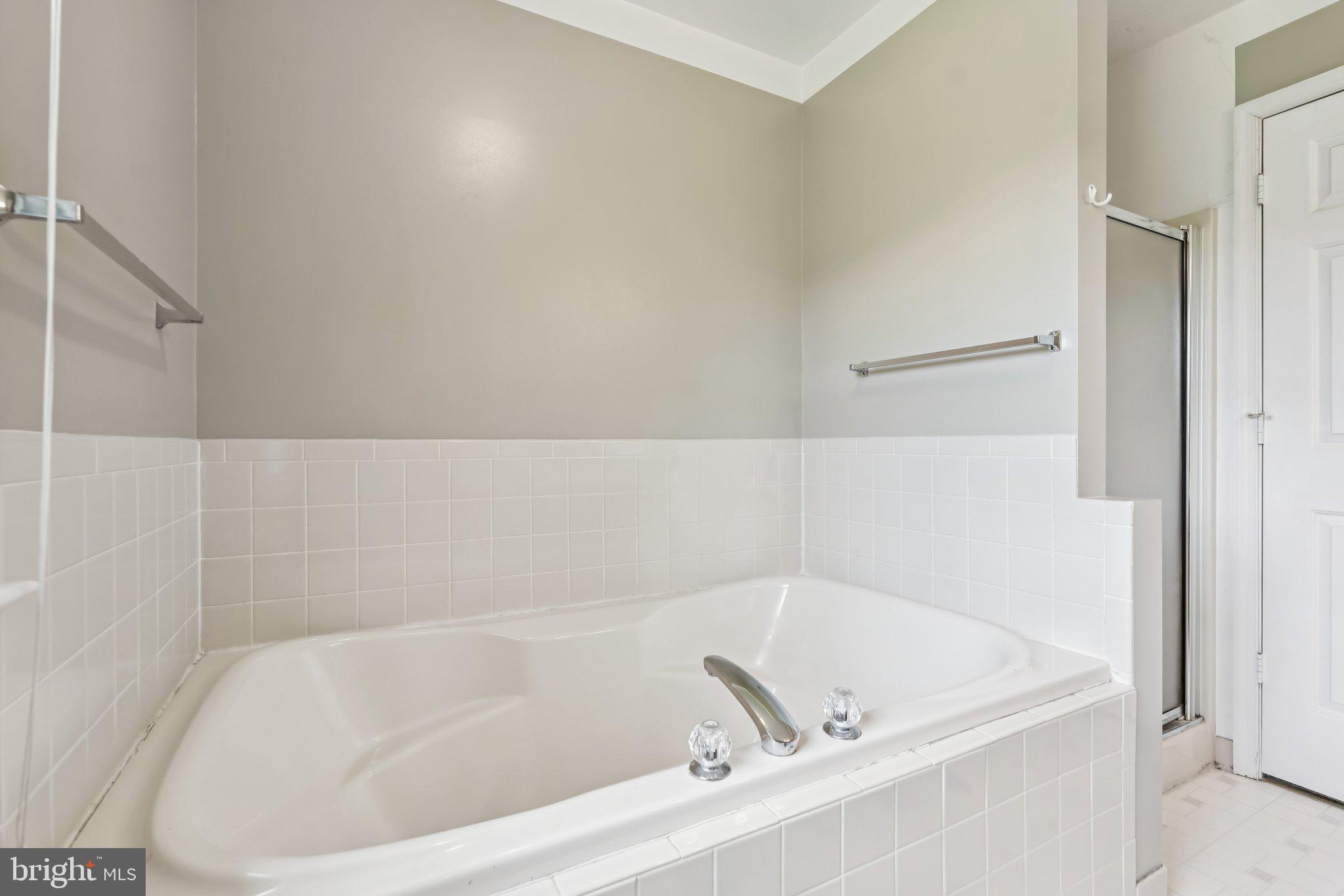 Amissville, Virginia, 20106, United States, 4 Bedrooms Bedrooms, ,3 BathroomsBathrooms,Residential,For Sale,1978865