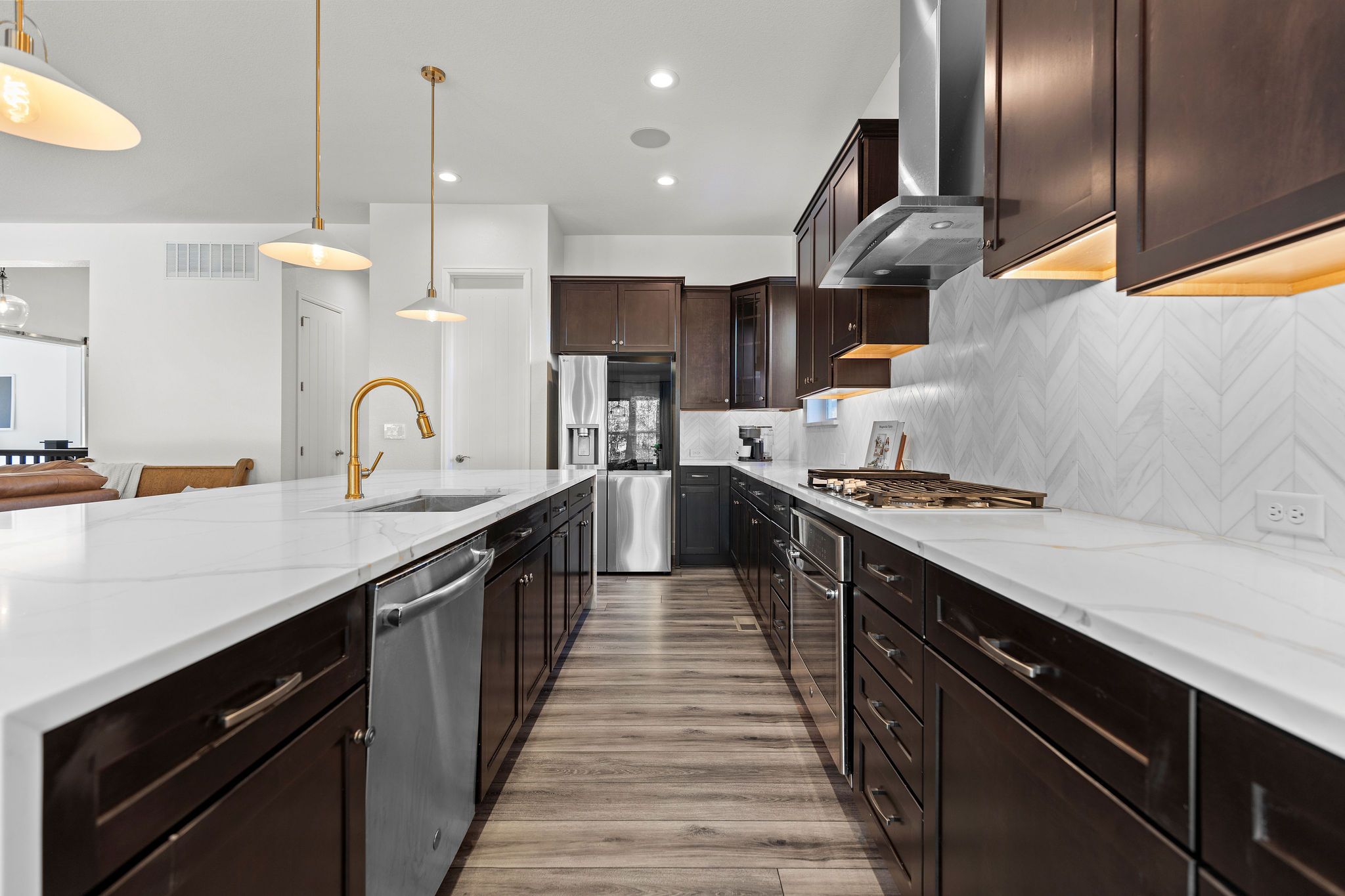  Luxury and comfort come together in this expansive ranch-style home - 物件實景
