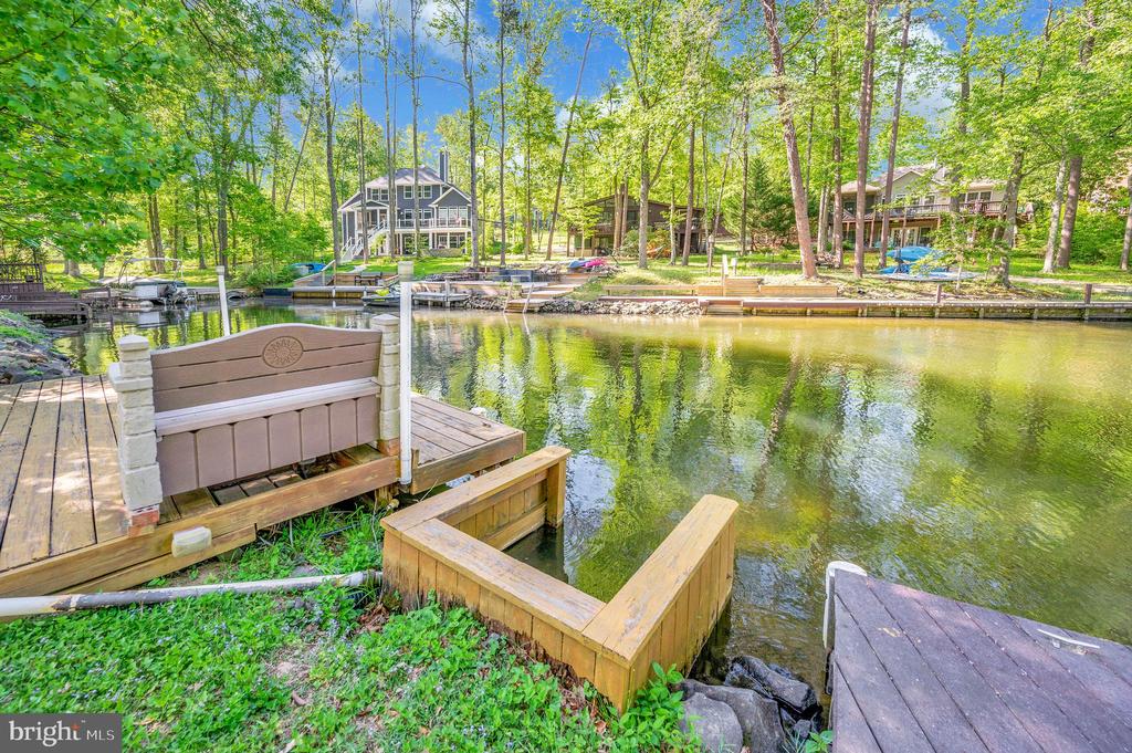 Locust Grove, Virginia, 22508, United States, 4 Bedrooms Bedrooms, ,4 BathroomsBathrooms,Residential,For Sale,1810650
