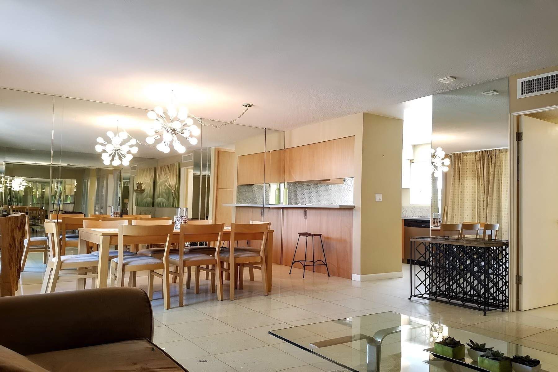  Midcentury Modern Magic in Rancho Mirage - 物件實景