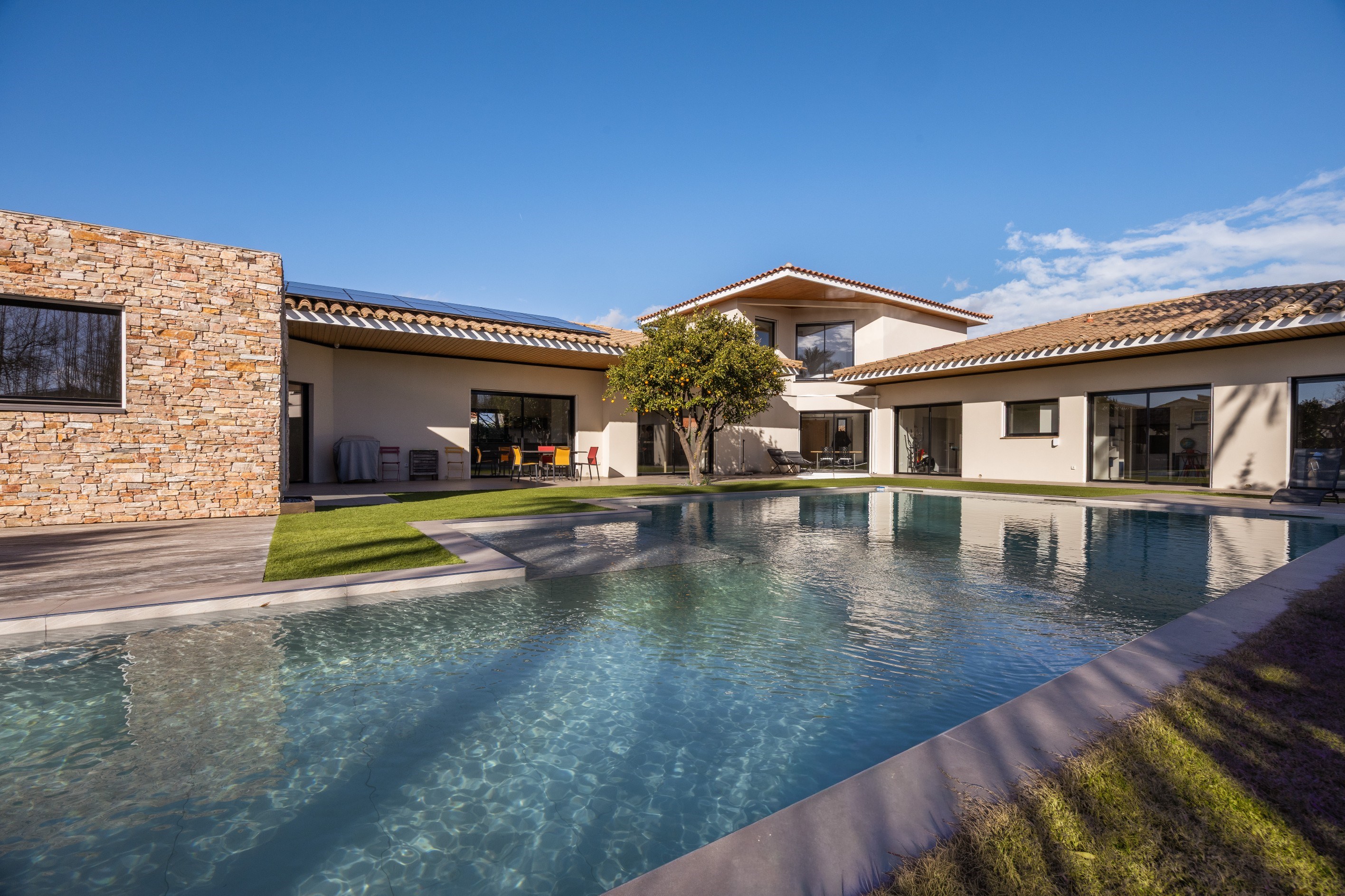  Near Golf, architect-designed villa with swimming pool - 物件實景