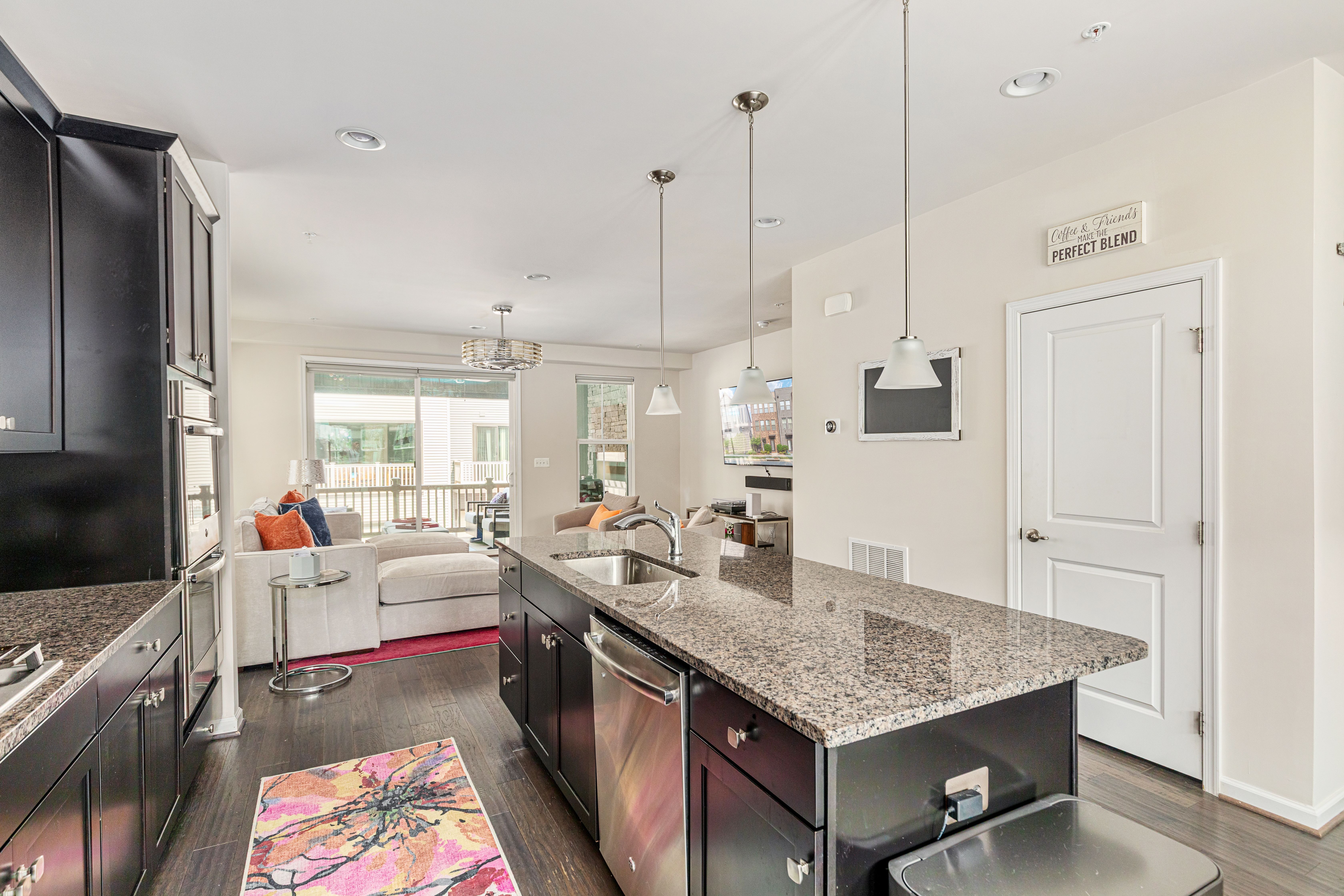  22318 Tees Terrace, Ashburn, VA, 20148 - 物件實景