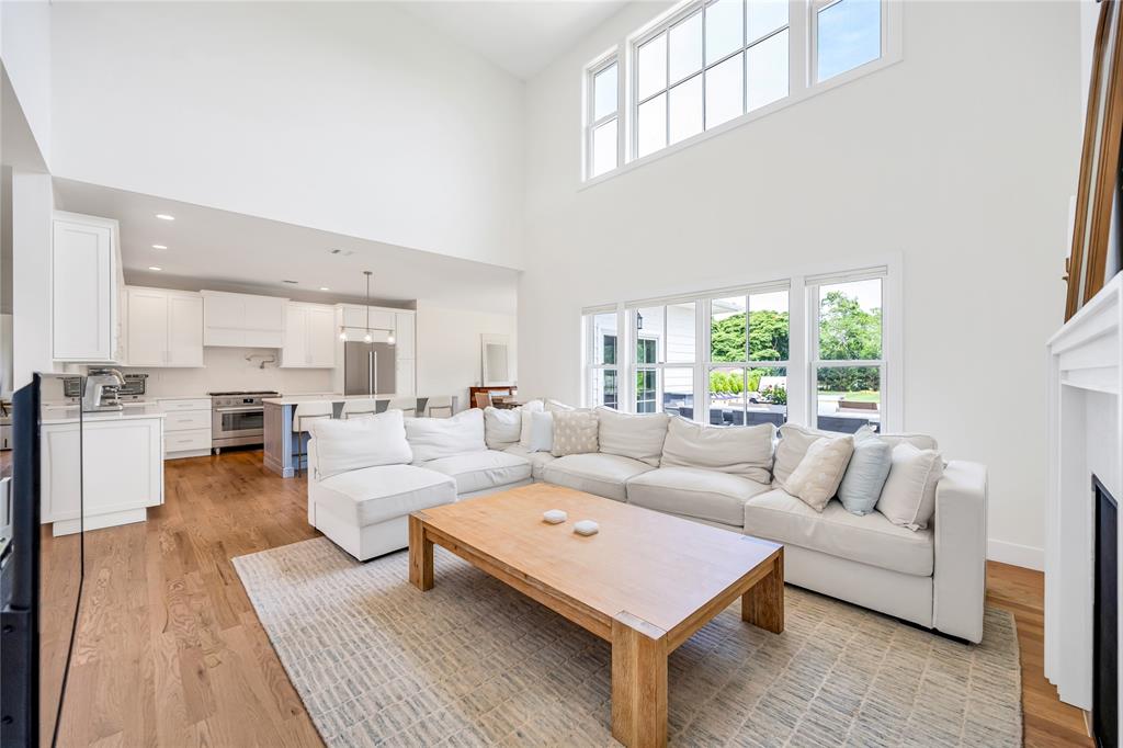 East Moriches, New York, 11940, United States, 4 Bedrooms Bedrooms, ,3 BathroomsBathrooms,Residential,For Sale,1901404
