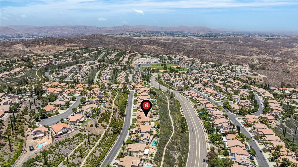 Lake Elsinore, California, 92532, United States, 4 Bedrooms Bedrooms, ,3 BathroomsBathrooms,Residential,For Sale,2048913