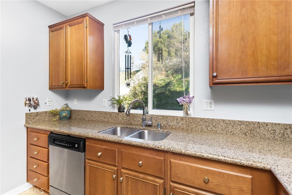 Beaumont, California, 92223, United States, 5 Bedrooms Bedrooms, ,3 BathroomsBathrooms,Residential,For Sale,1975993