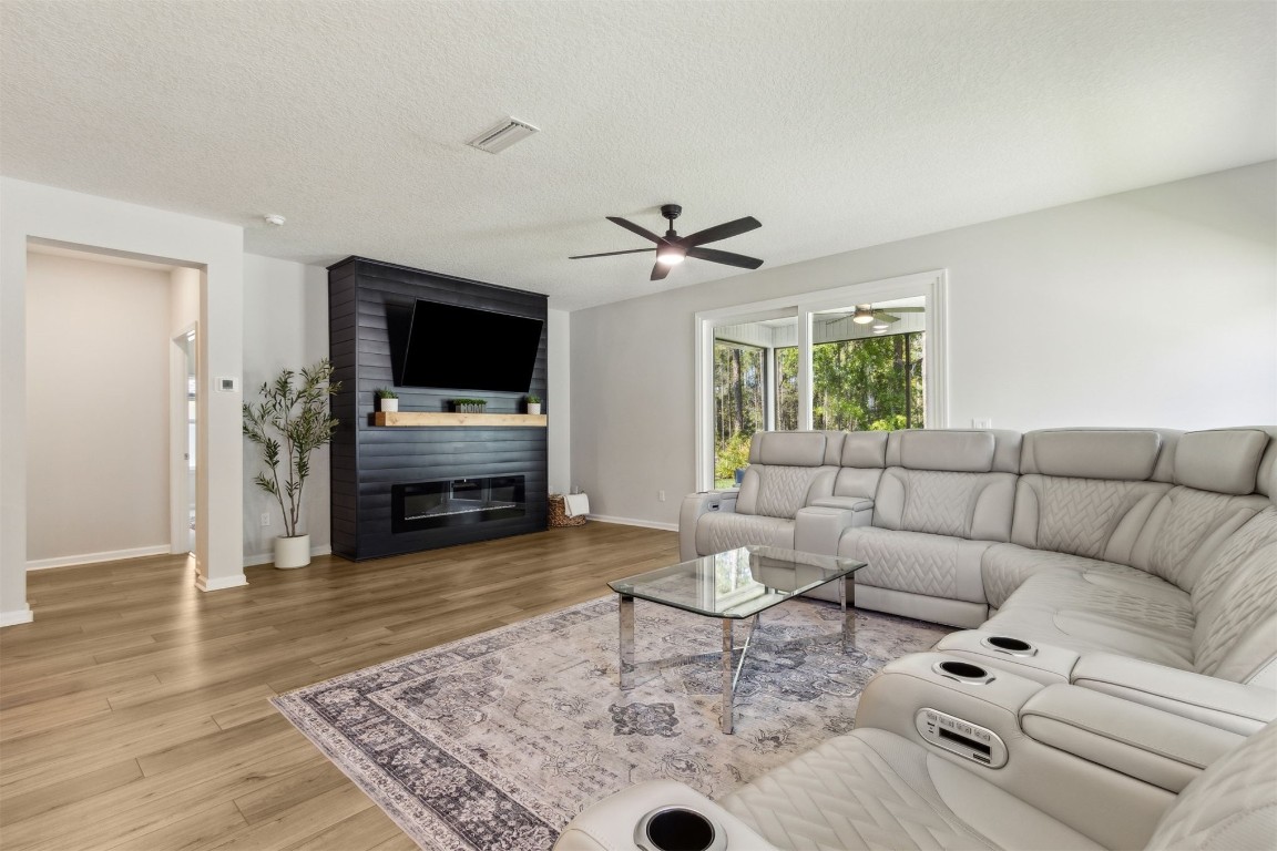 Yulee, Florida, 32097, United States, 4 Bedrooms Bedrooms, ,3 BathroomsBathrooms,Residential,For Sale,1920102