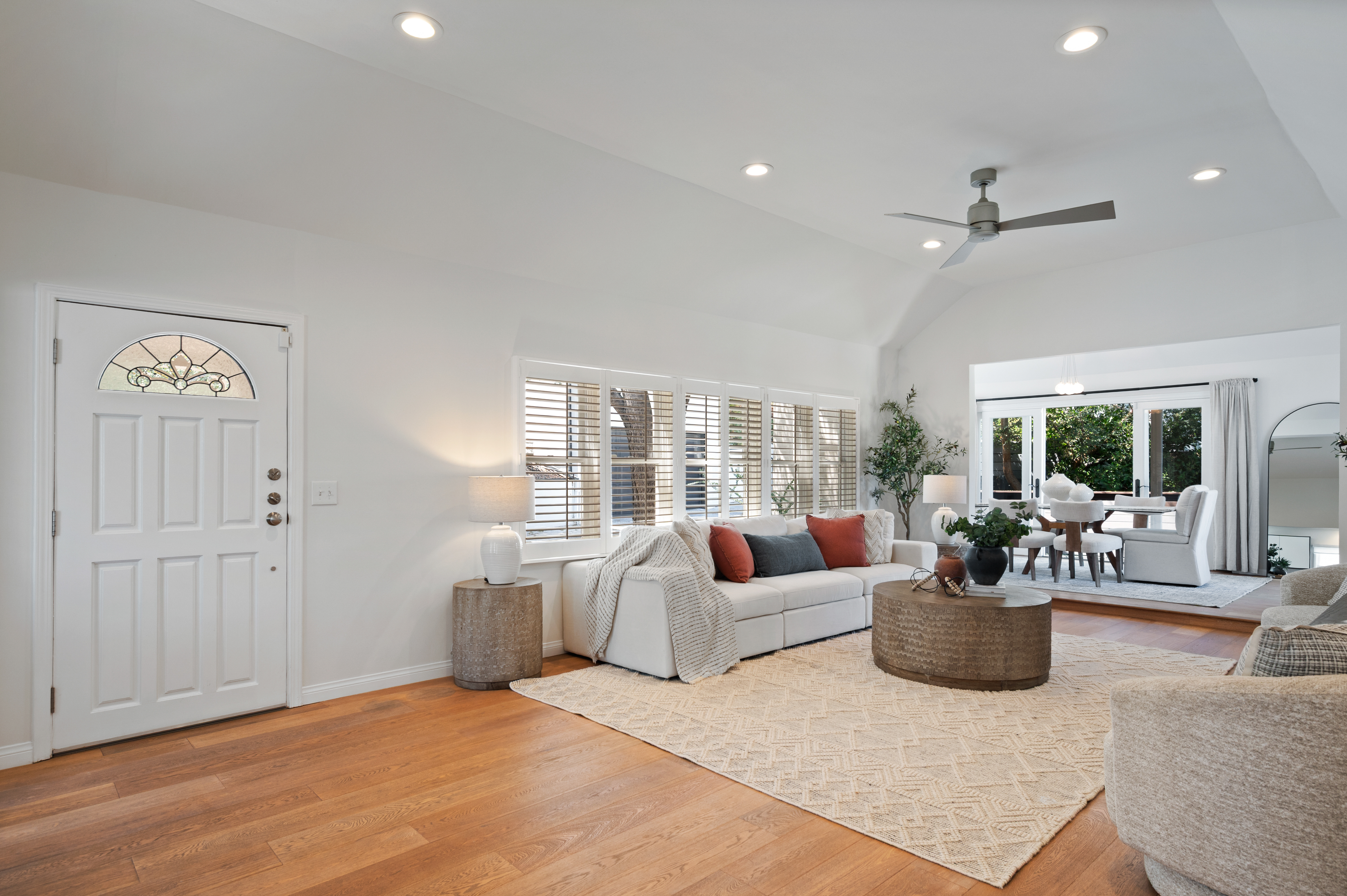  1662 Rotary Drive, Los Angeles, CA 90026 - 物件實景