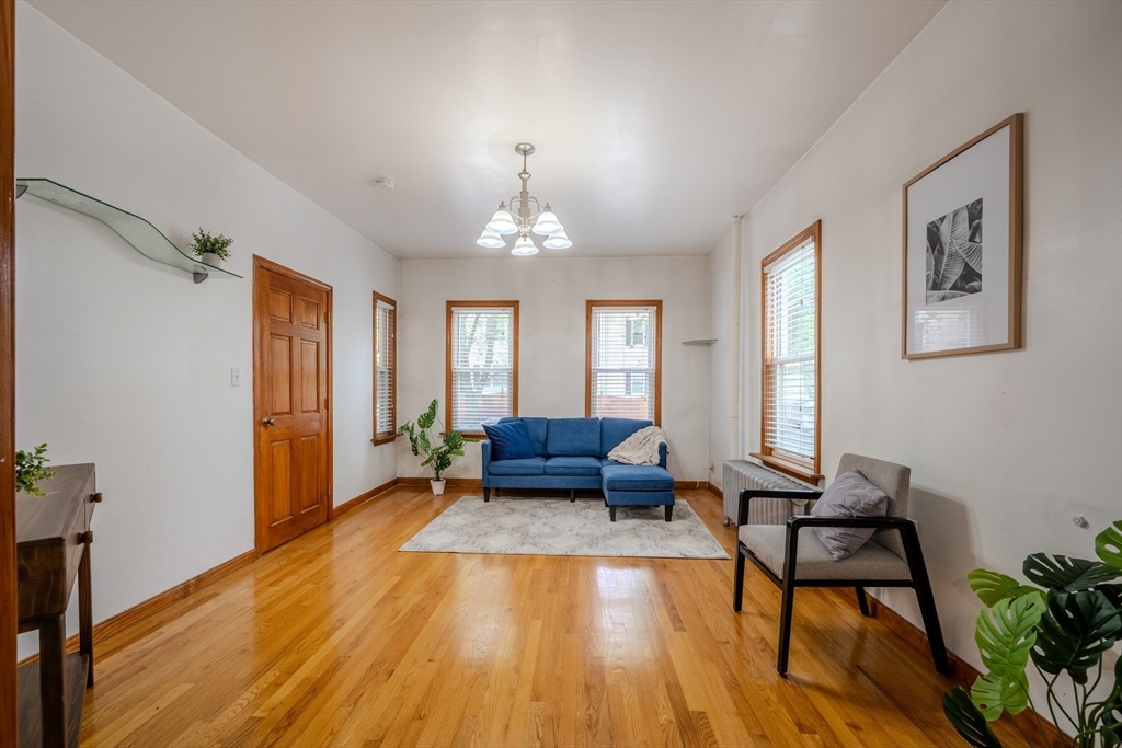 Somerville, Massachusetts, 02145, United States, 4 Bedrooms Bedrooms, ,2 BathroomsBathrooms,Residential,For Sale,1950845
