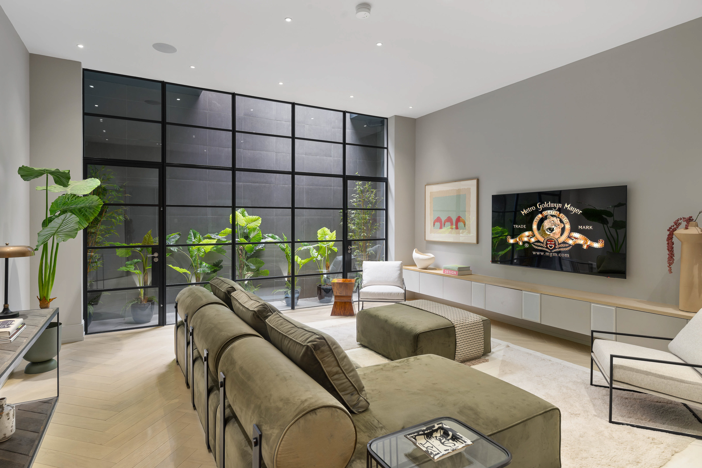  A Beautiful Family Home in Kensington with Off-Steet Parking - 物件實景