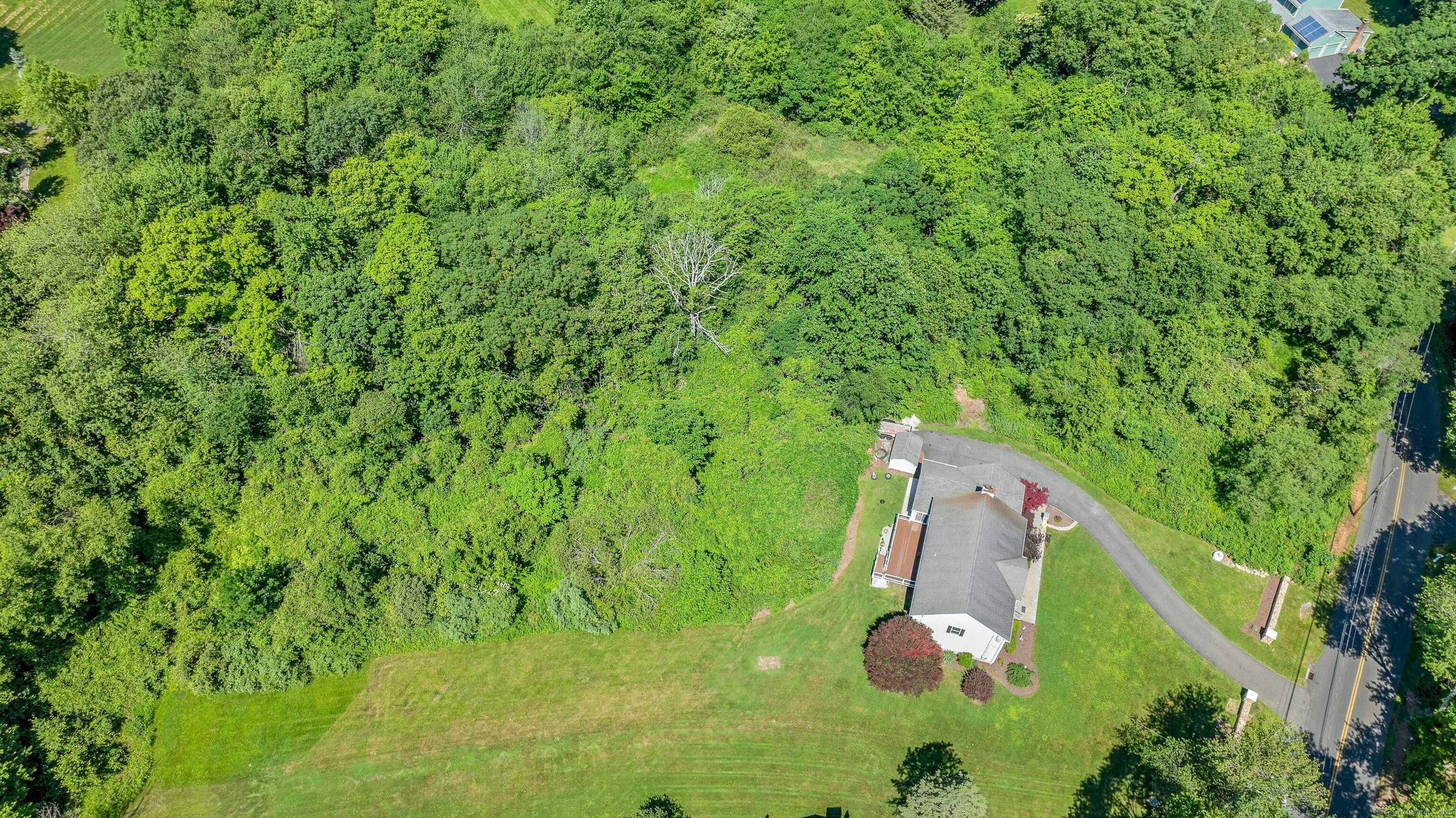Shelton, Connecticut, 06484, United States, 3 Bedrooms Bedrooms, ,3 BathroomsBathrooms,Residential,For Sale,1875450