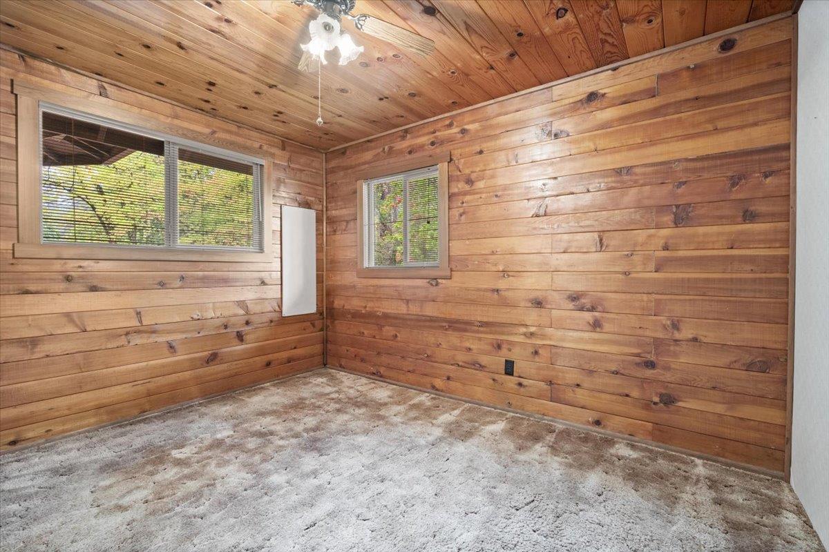 Grass Valley, California, 95945, United States, 3 Bedrooms Bedrooms, ,2 BathroomsBathrooms,Residential,For Sale,1974431