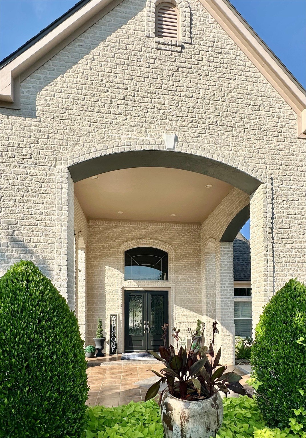 Friendswood, Texas, 77546, United States, 3 Bedrooms Bedrooms, ,5 BathroomsBathrooms,Residential,For Sale,1908024