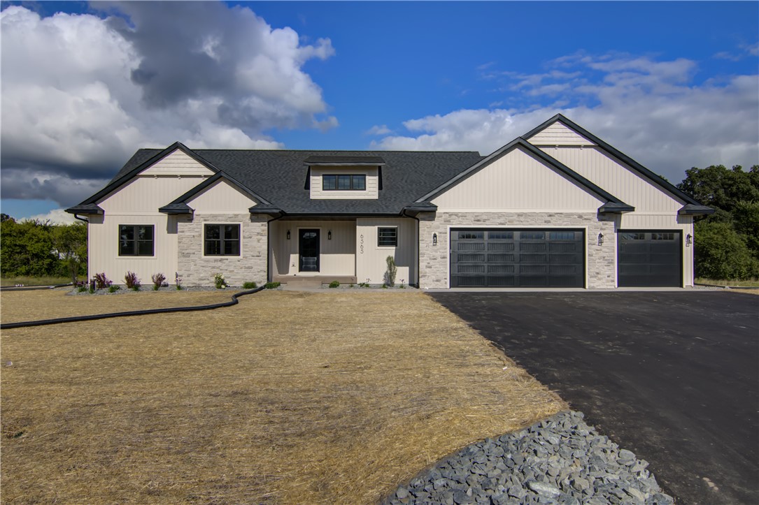 Eau Claire, Wisconsin, 54701, United States, 5 Bedrooms Bedrooms, ,3 BathroomsBathrooms,Residential,For Sale,1983873