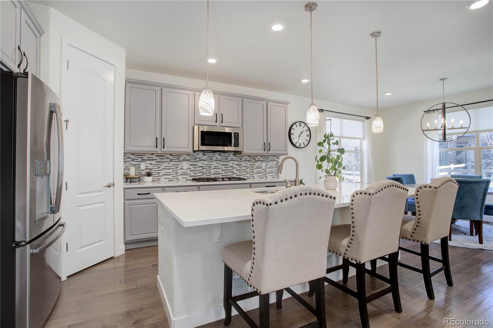 Littleton, Colorado, 80125, United States, 4 Bedrooms Bedrooms, ,3 BathroomsBathrooms,Residential,For Sale,1735899