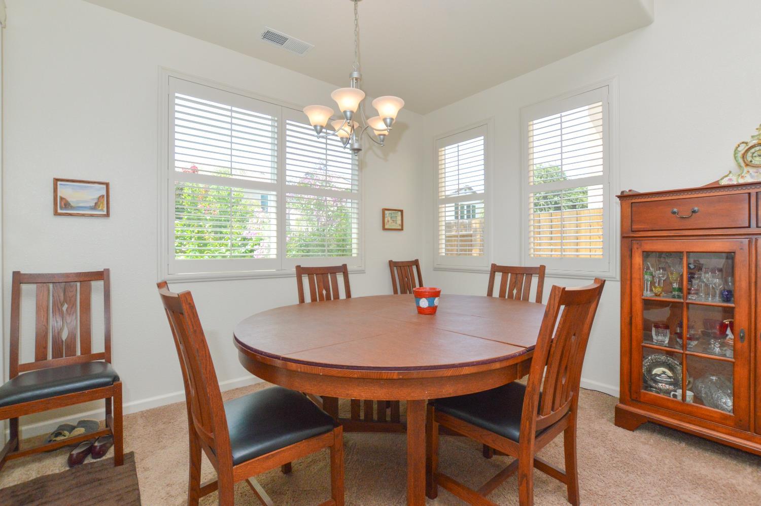 Clovis, California, 93619, United States, 4 Bedrooms Bedrooms, ,2 BathroomsBathrooms,Residential,For Sale,1873702