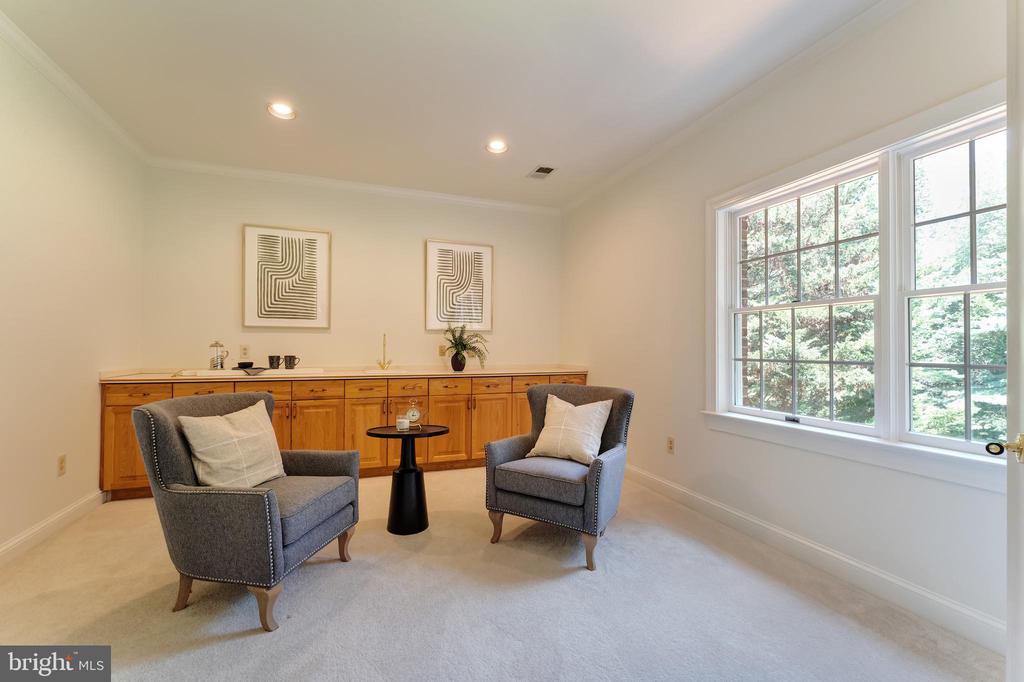 Great Falls, Virginia, 22066, United States, 5 Bedrooms Bedrooms, ,5 BathroomsBathrooms,Residential,For Sale,1900616
