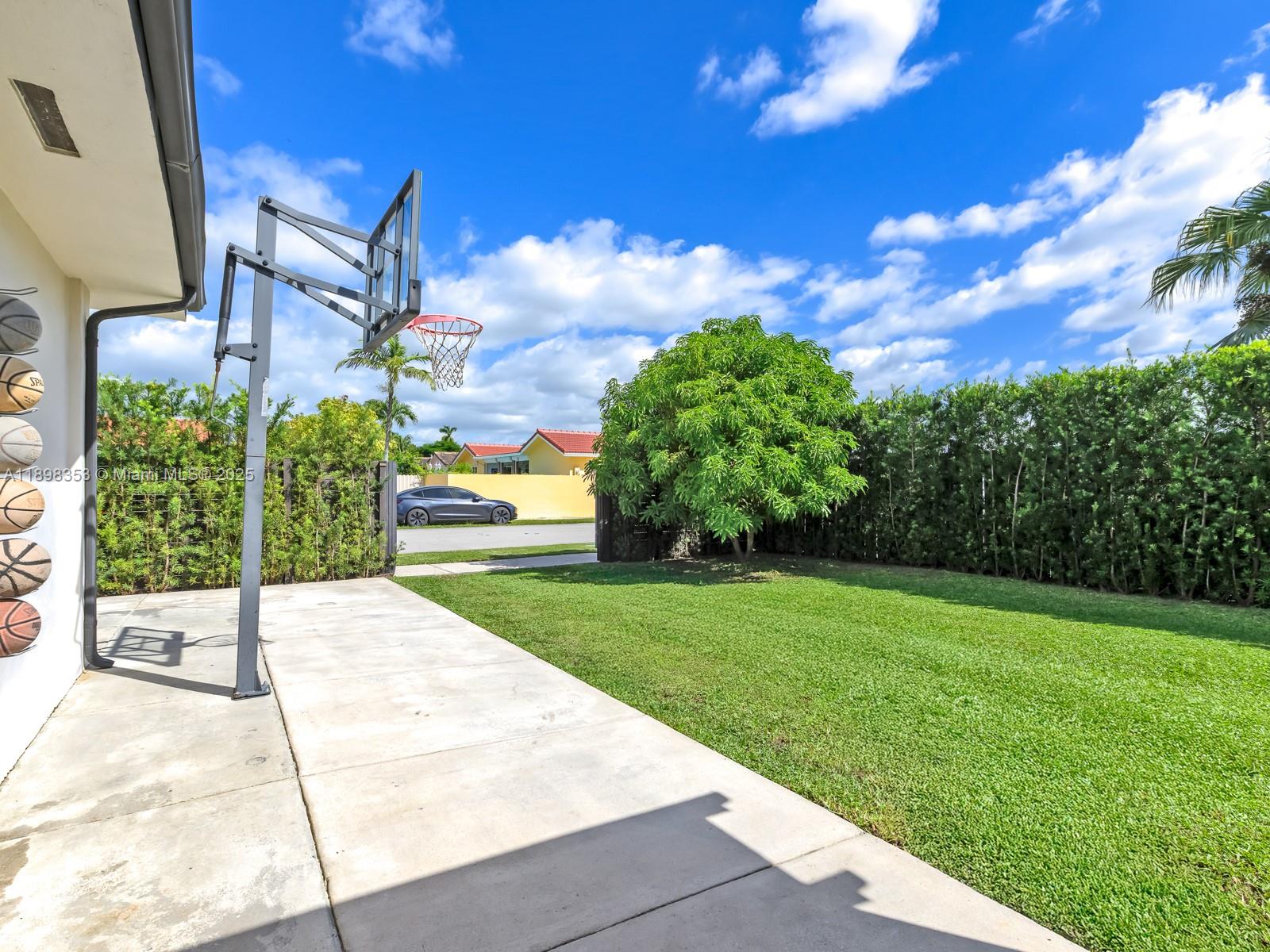 Miami, Florida, 33175, United States, 4 Bedrooms Bedrooms, ,2 BathroomsBathrooms,Residential,For Sale,1979447