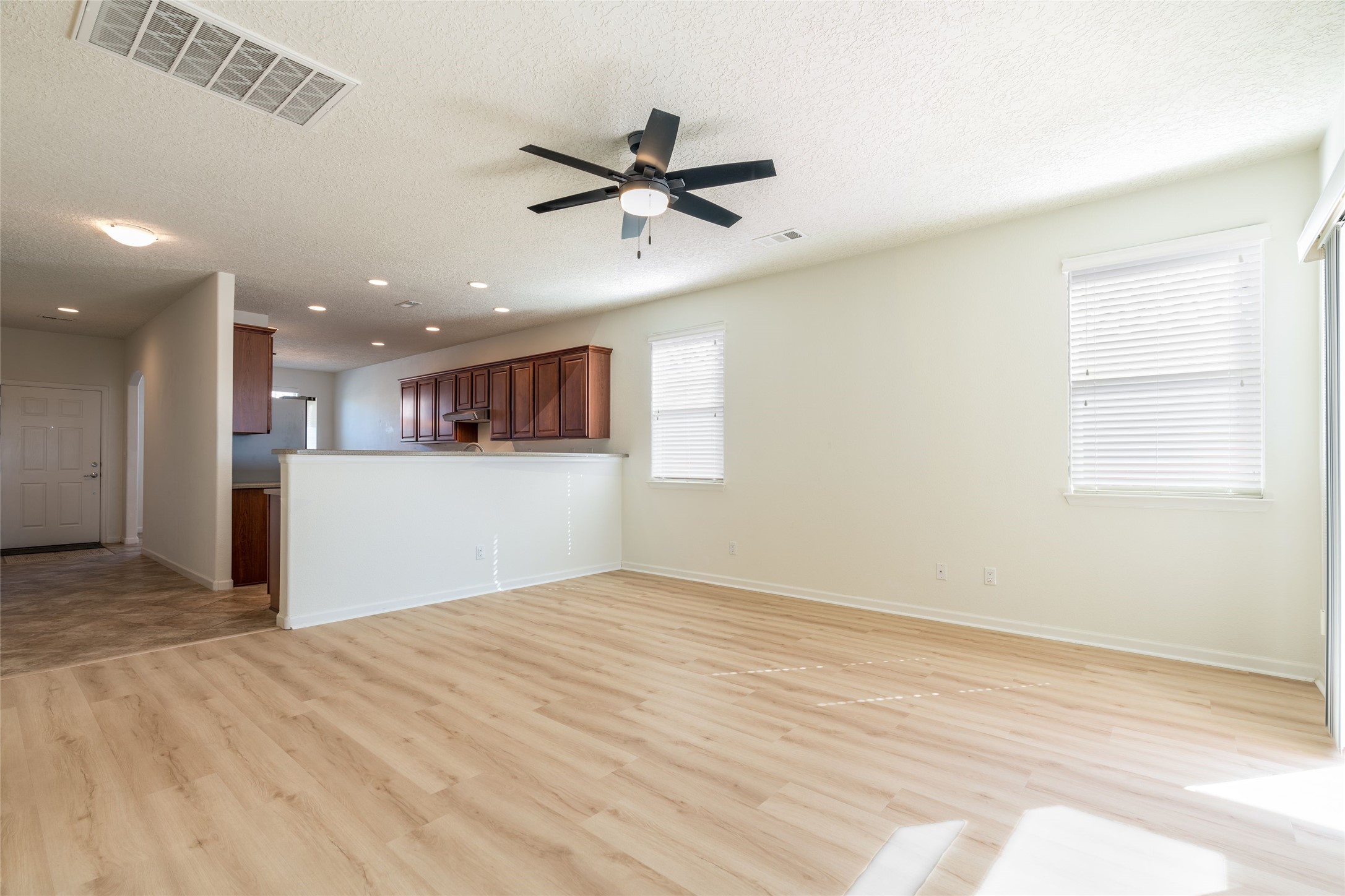  4010 Sierra Alta Ave NE - 物件實景