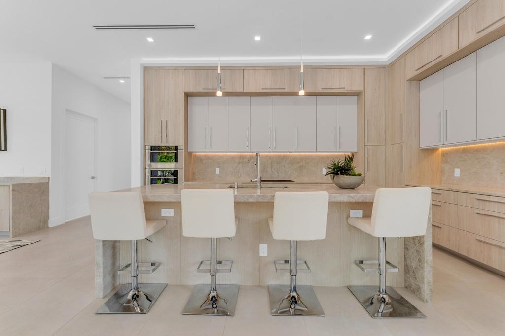 Delray Beach, Florida, 33444, United States, 4 Bedrooms Bedrooms, ,5 BathroomsBathrooms,Residential,For Sale,1974503