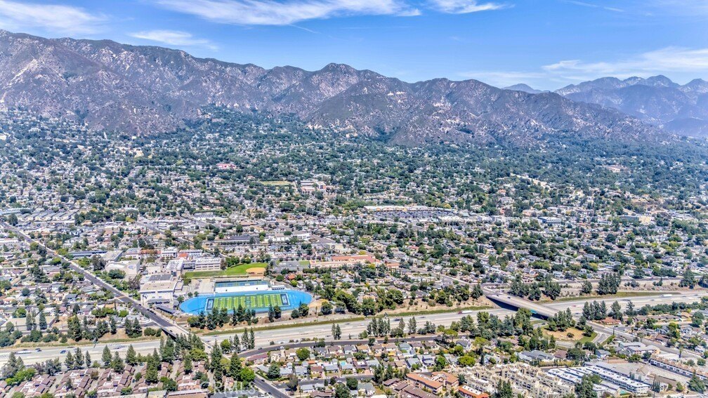 La Crescenta, California, 91214, United States, 3 Bedrooms Bedrooms, ,2 BathroomsBathrooms,Residential,For Sale,1926243