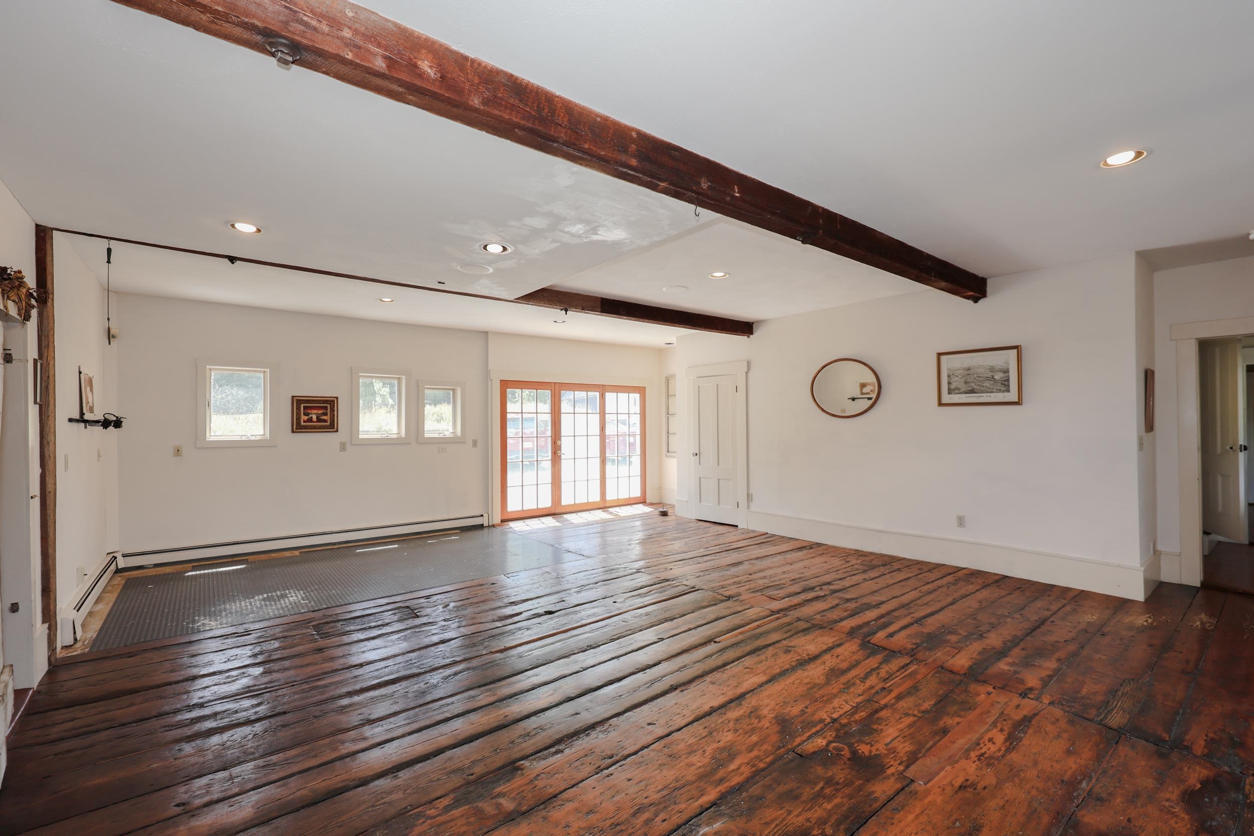 Goffstown, New Hampshire, 03045, United States, 4 Bedrooms Bedrooms, ,4 BathroomsBathrooms,Residential,For Sale,1901331