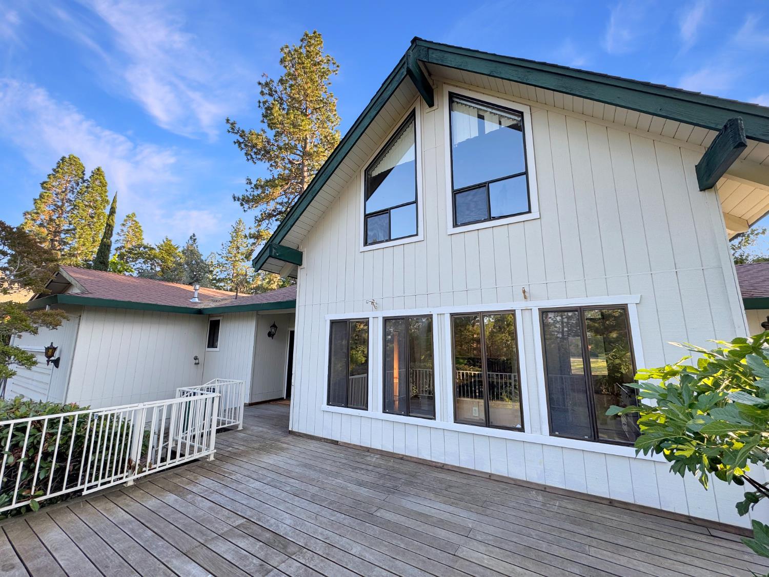 Grass Valley, California, 95949, United States, 2 Bedrooms Bedrooms, ,2 BathroomsBathrooms,Residential,For Sale,1879253