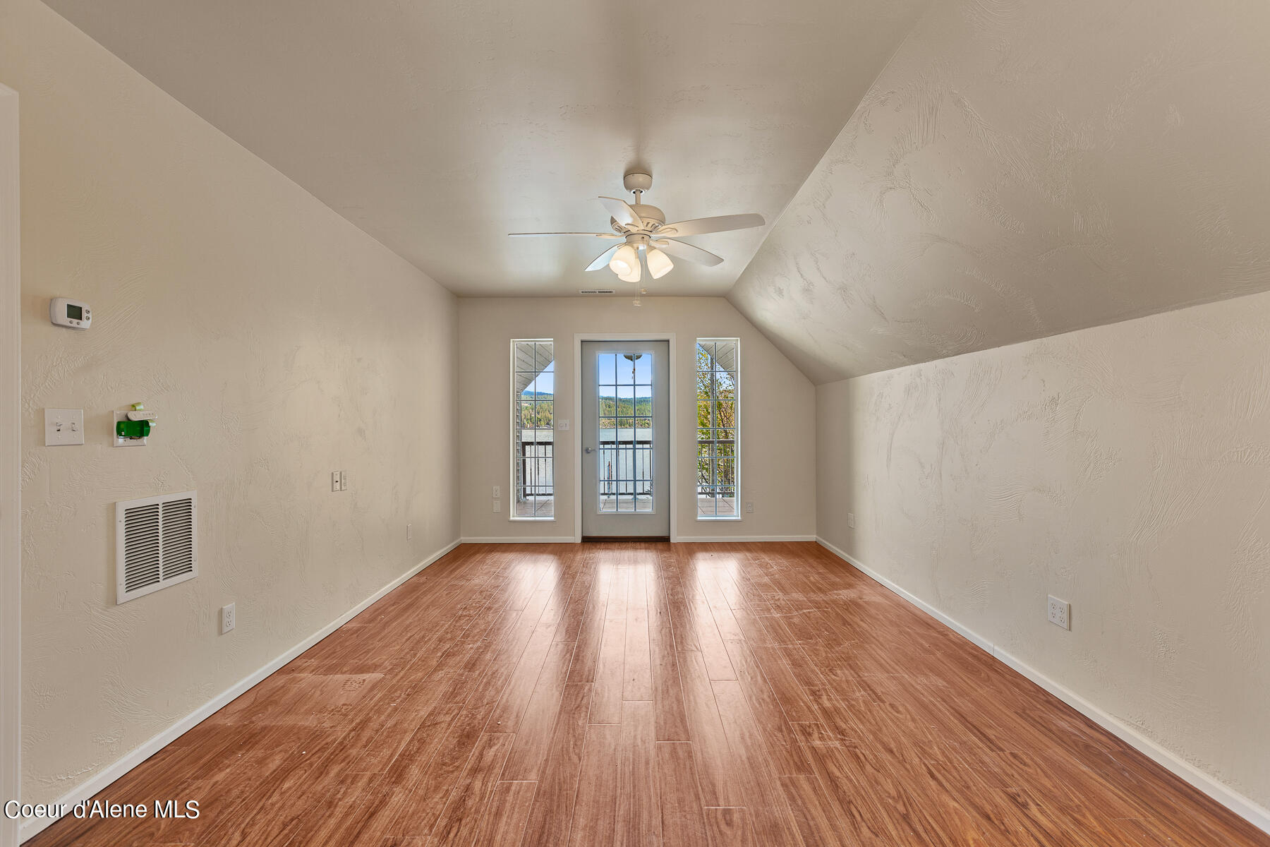 Coeur d'Alene, Idaho, 83814, United States, 5 Bedrooms Bedrooms, ,3 BathroomsBathrooms,Residential,For Sale,1976394