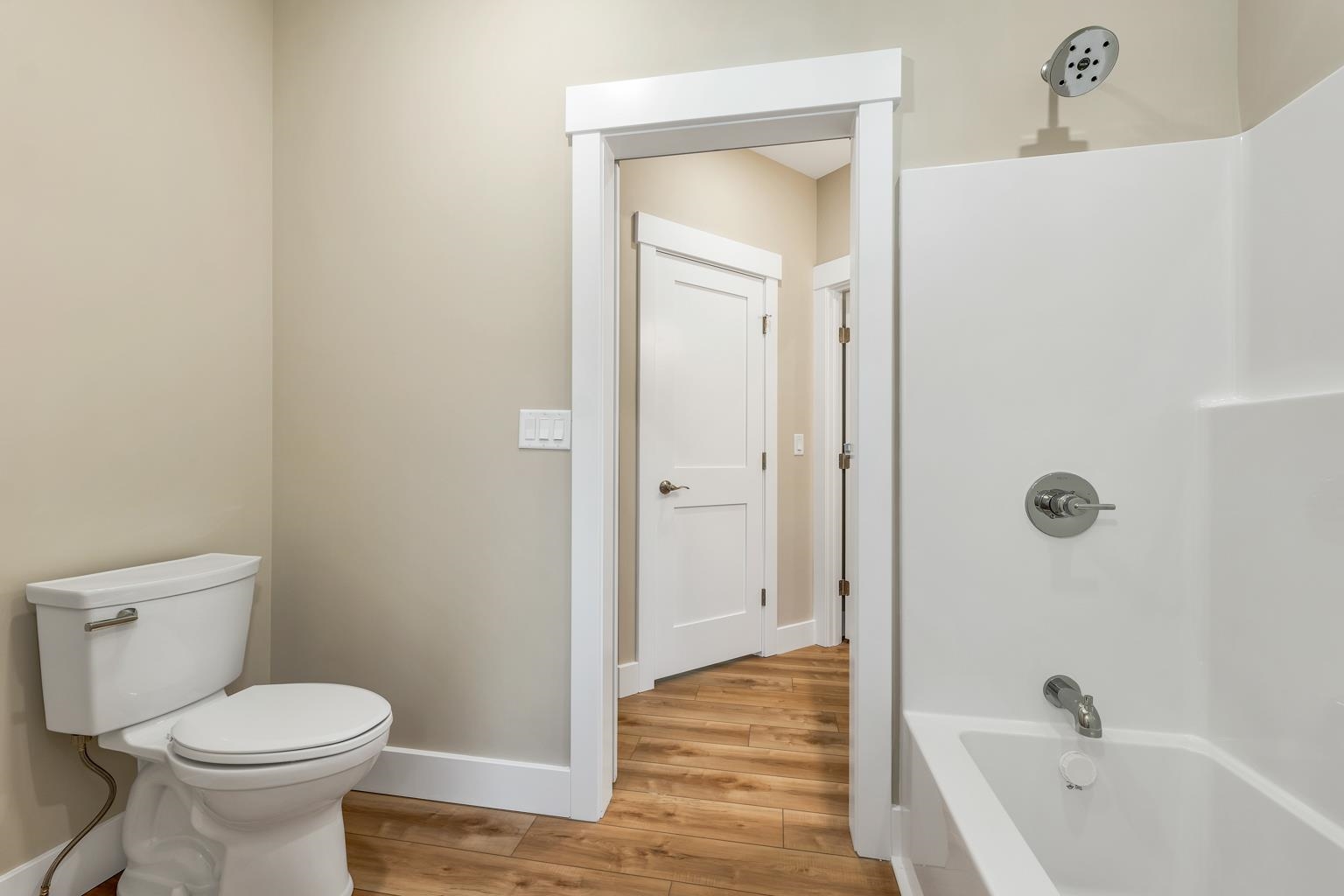 Laconia, New Hampshire, 03246, United States, 3 Bedrooms Bedrooms, ,3 BathroomsBathrooms,Residential,For Sale,1932606