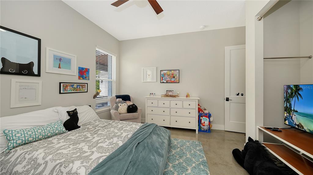 Sarasota, Florida, 34240, United States, 4 Bedrooms Bedrooms, ,4 BathroomsBathrooms,Residential,For Sale,1987822