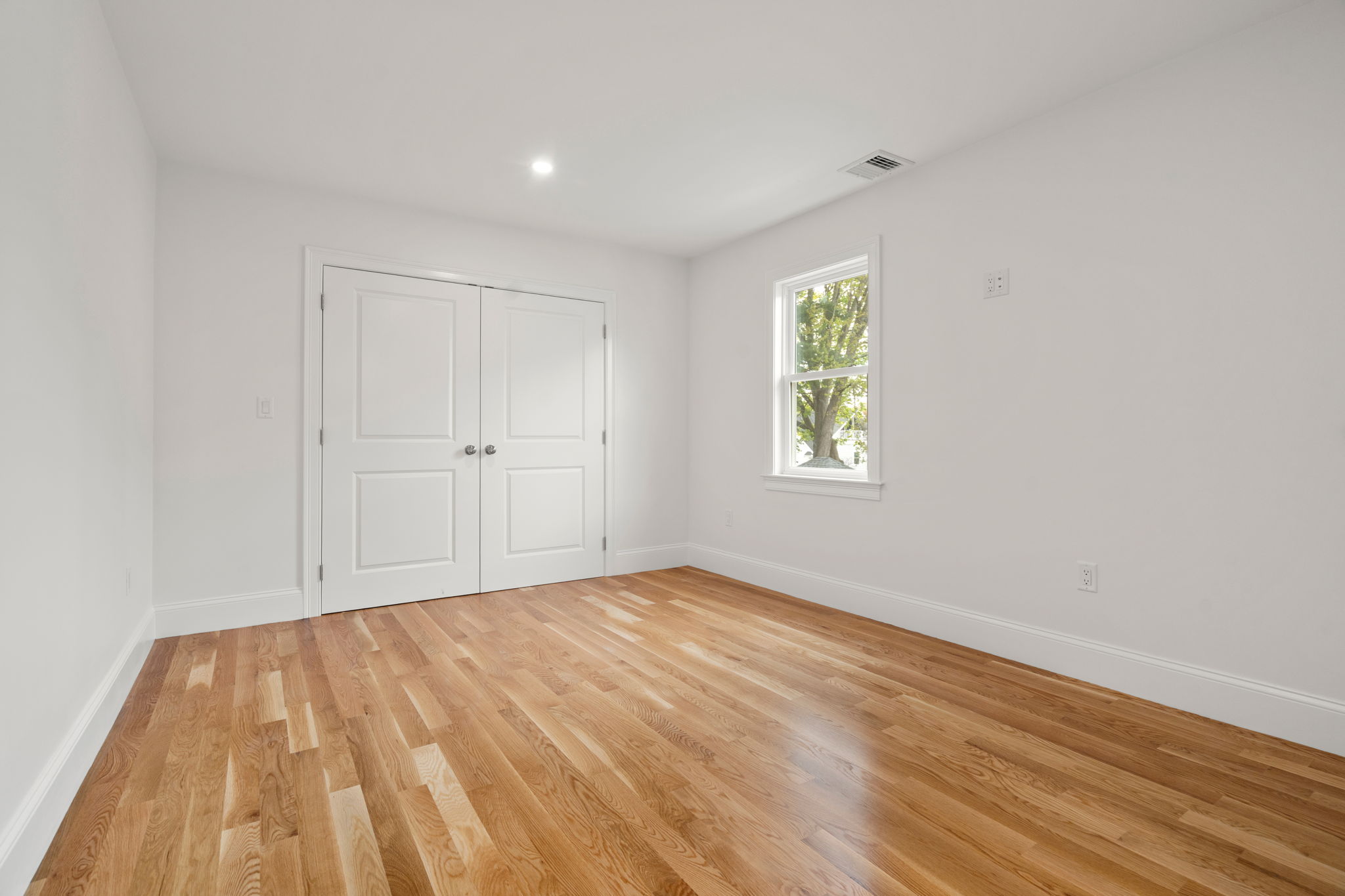  26-28 Pitcher Avenue, Medford, MA, 02155 - 物件實景
