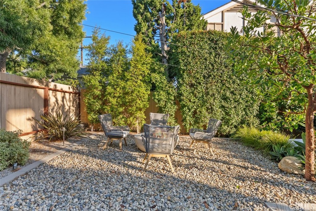 Laguna Beach, California, 92651, United States, 2 Bedrooms Bedrooms, ,1 BathroomBathrooms,Residential,For Sale,2000928