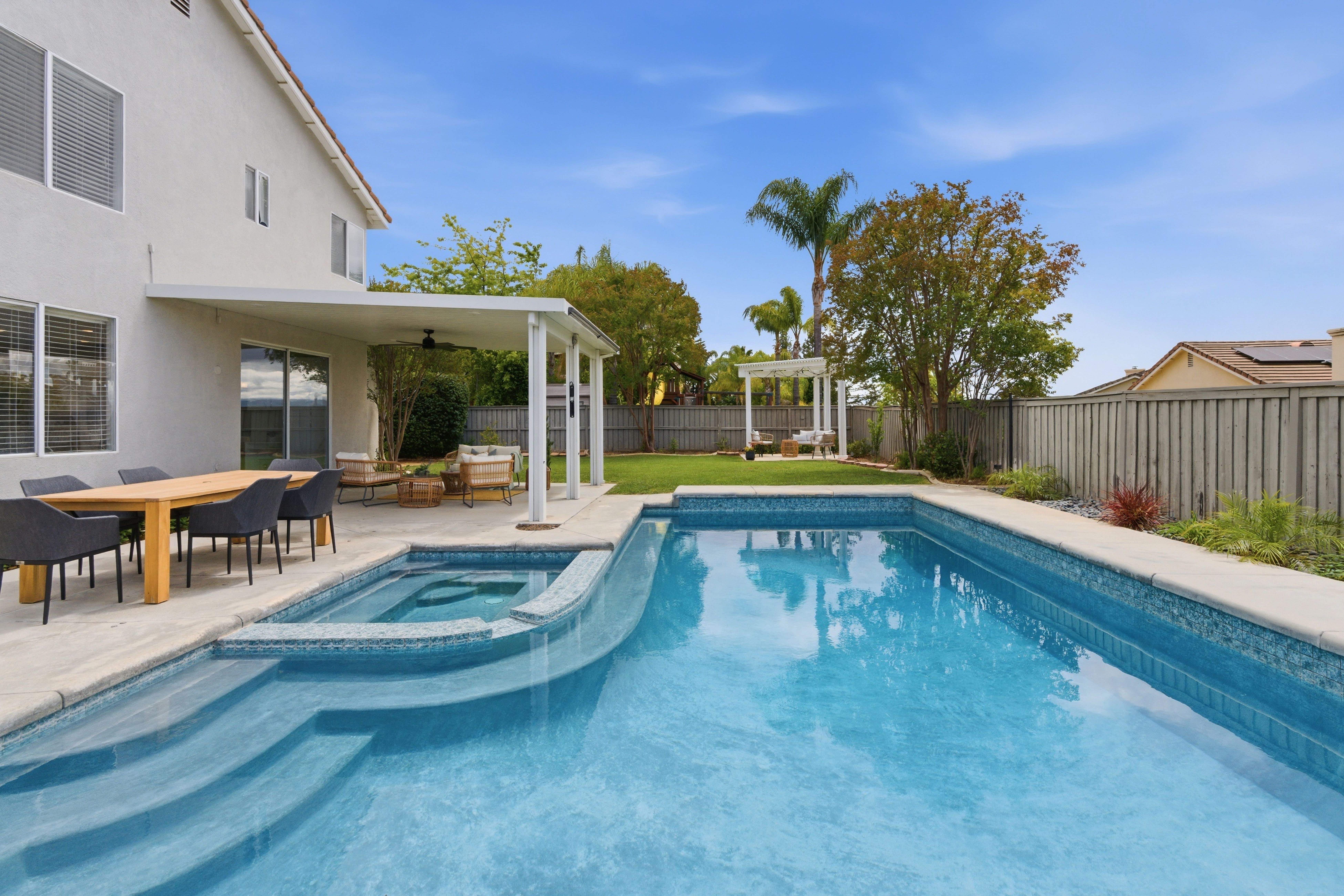  8949 Pine Needles Court, Riverside, CA 92508 - 物件實景