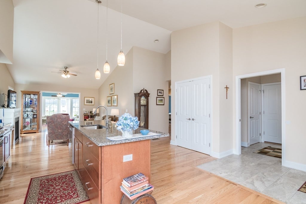 Deerfield, Massachusetts, 01373, United States, 2 Bedrooms Bedrooms, ,2 BathroomsBathrooms,Residential,For Sale,1941056